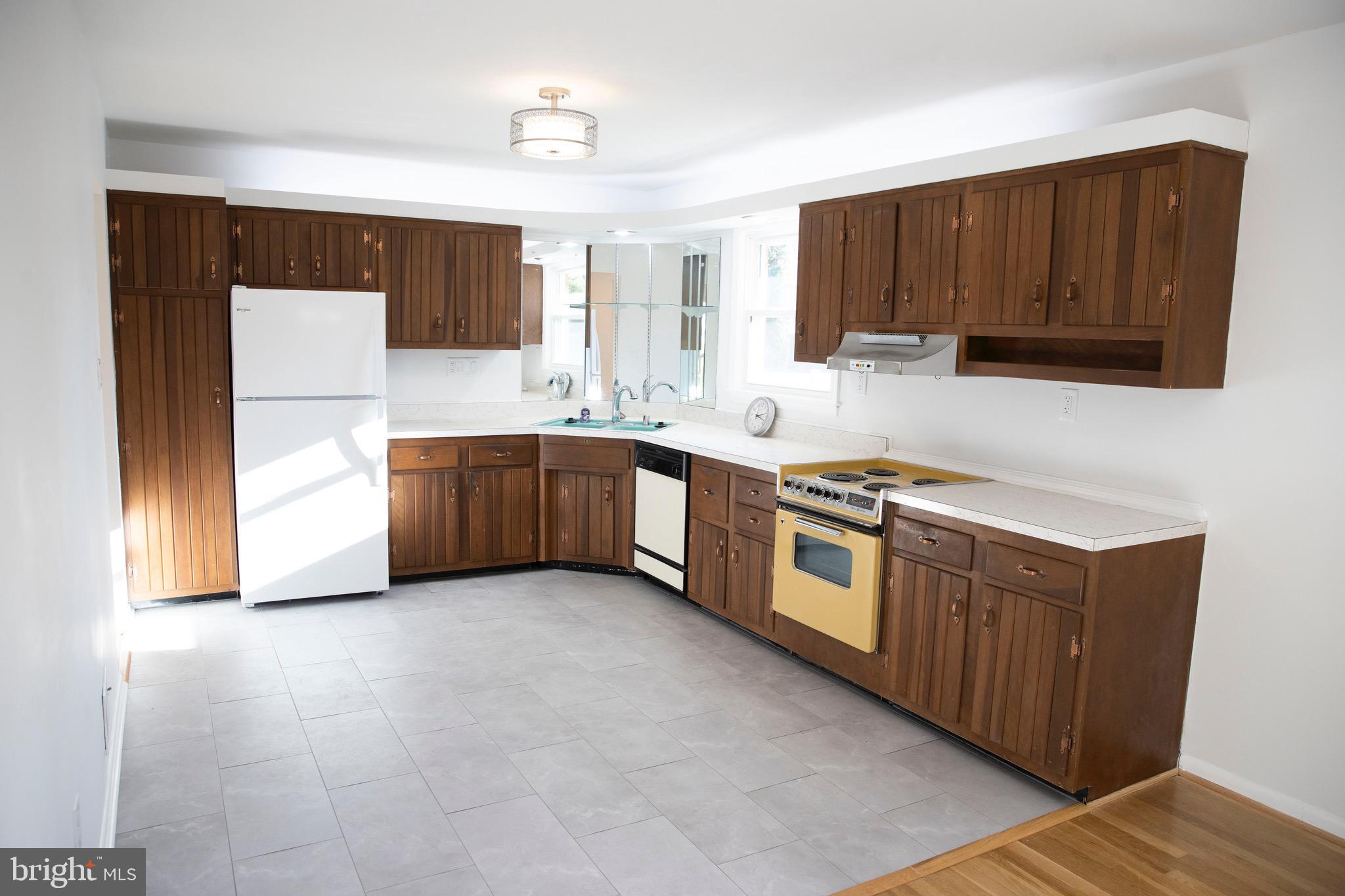 CALVERTON - Residential