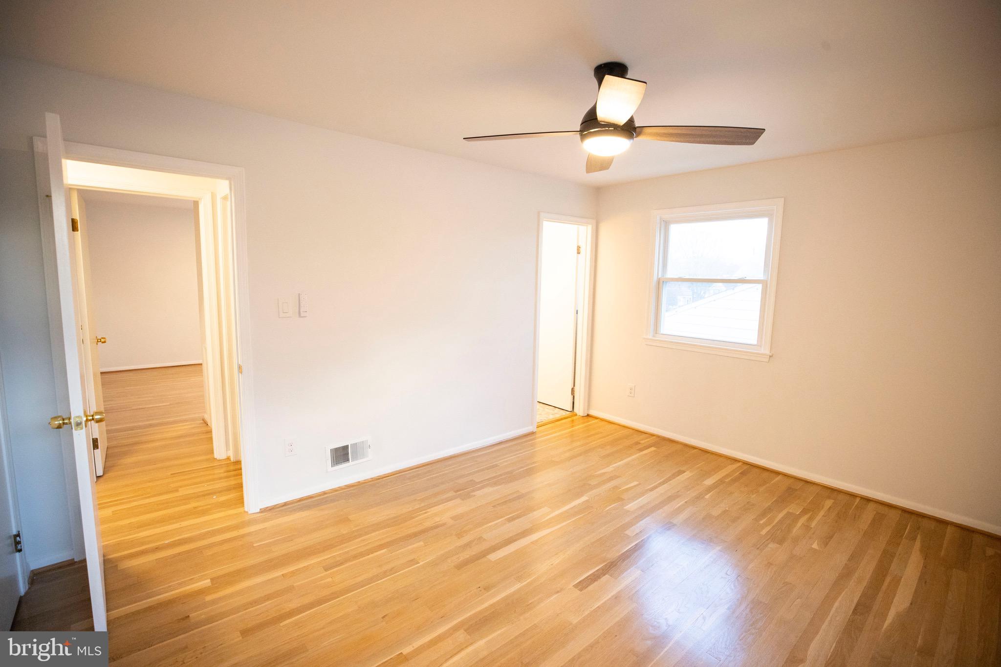 CALVERTON - Residential