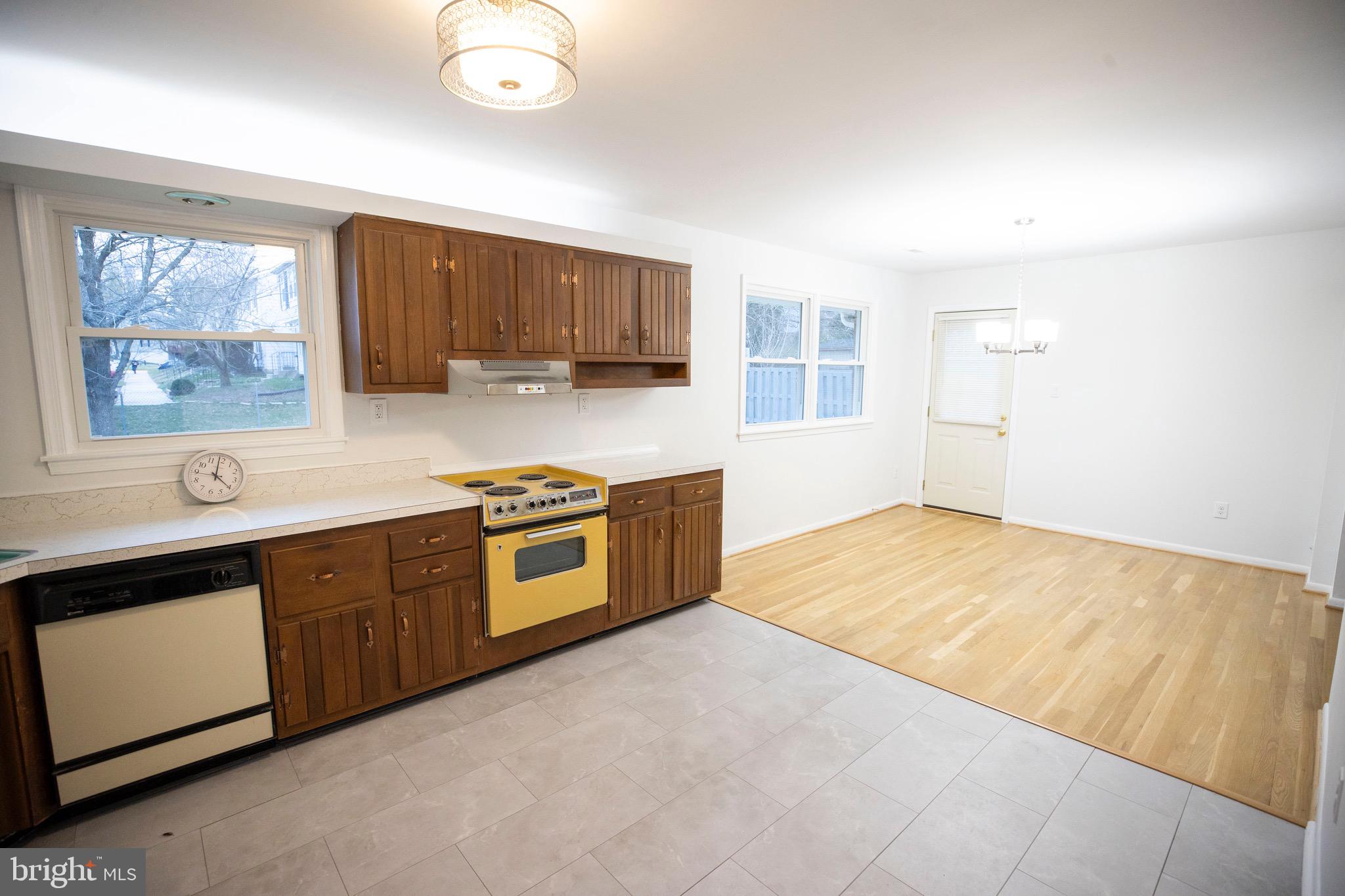 CALVERTON - Residential