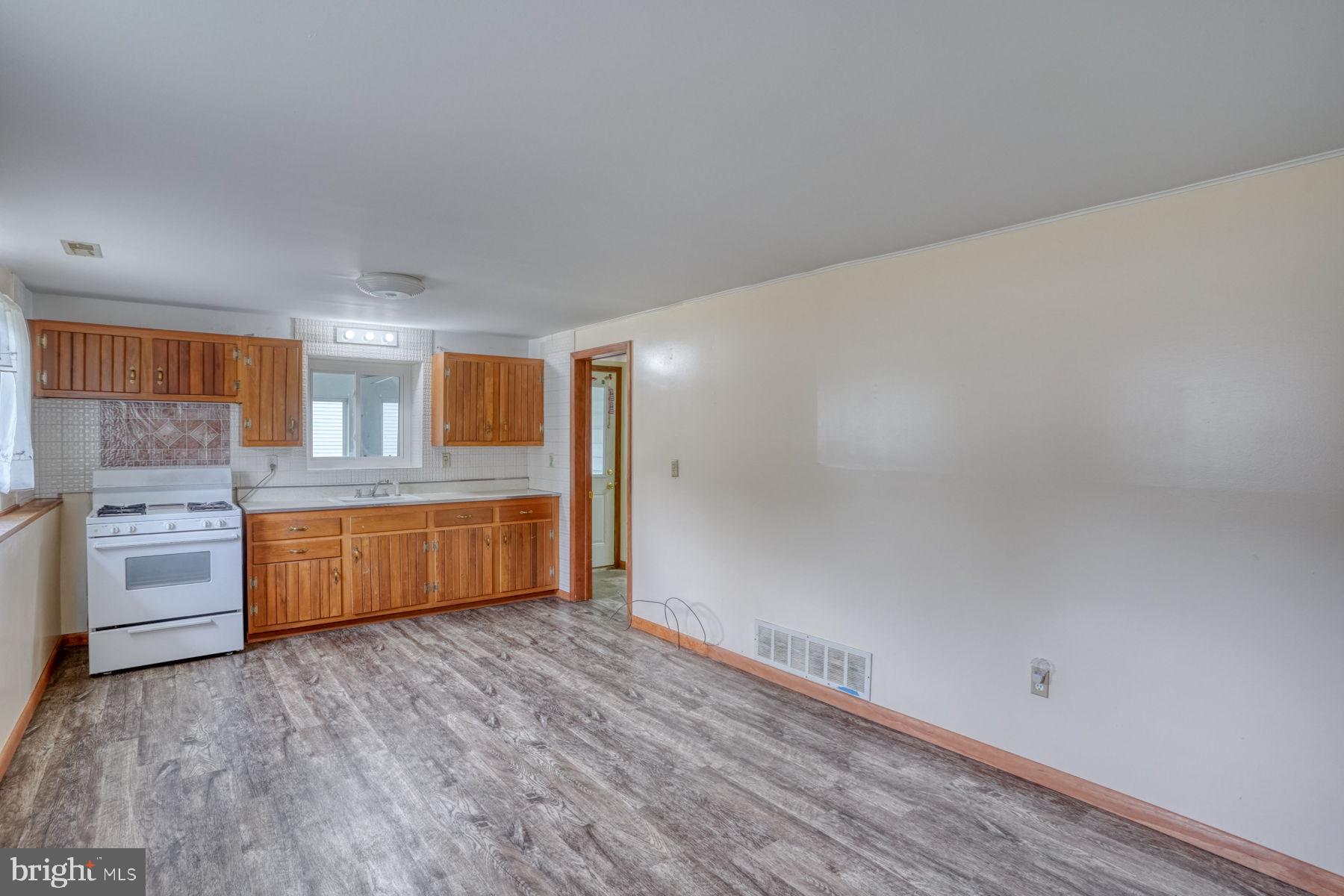 TOWNE POINT - Residential
