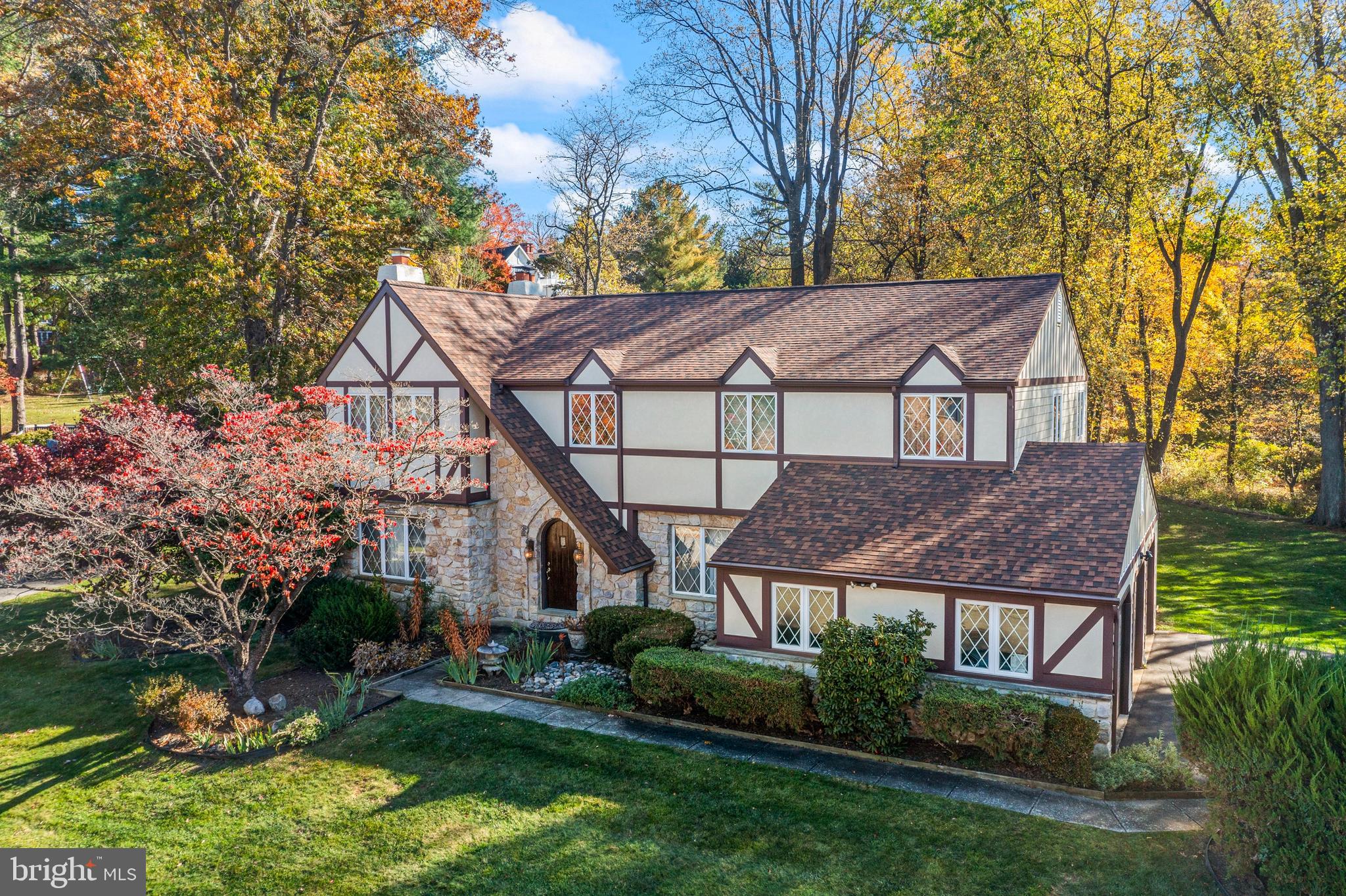 RADNOR CHASE - Residential