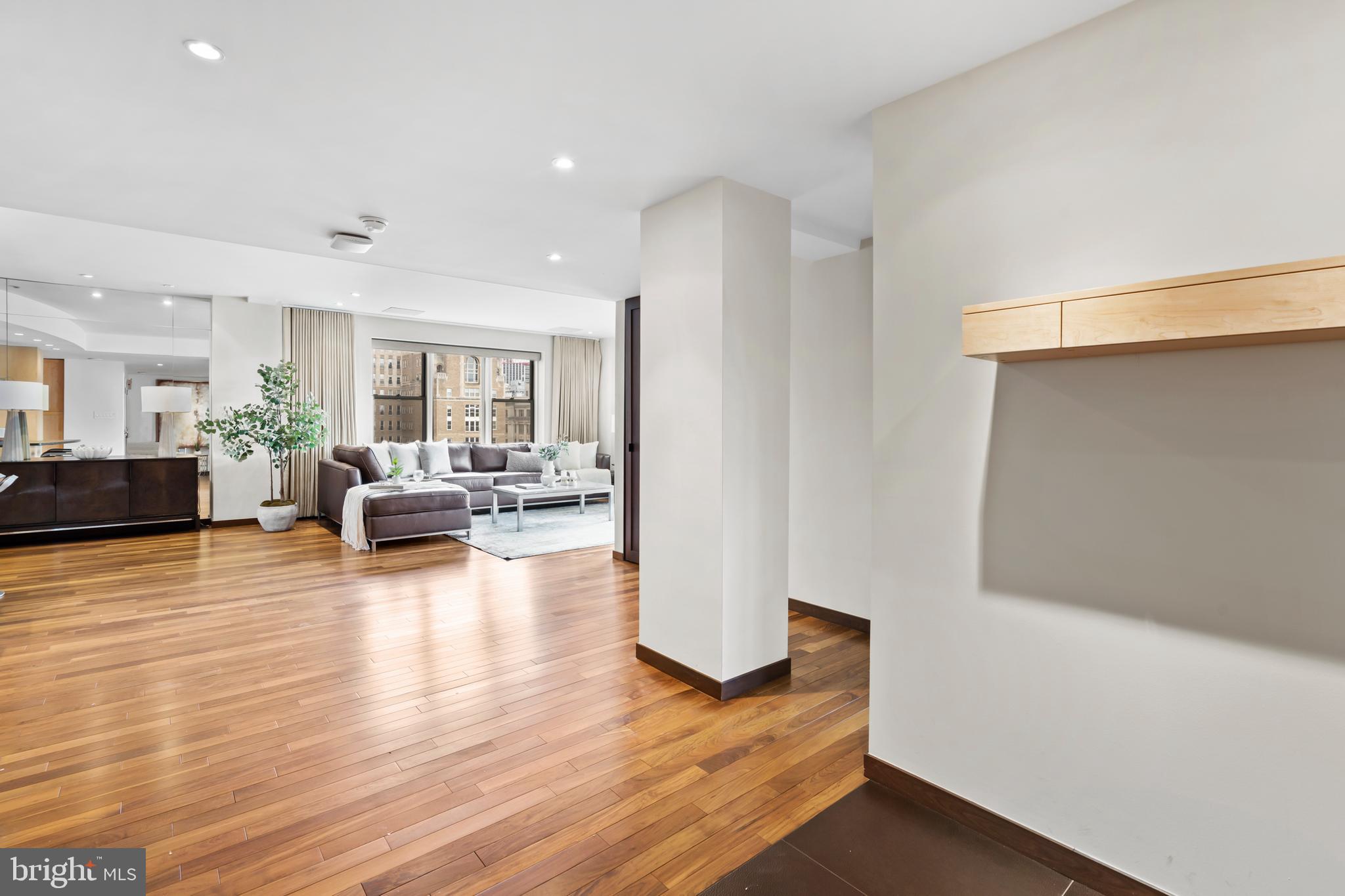 RITTENHOUSE SQUARE - Residential