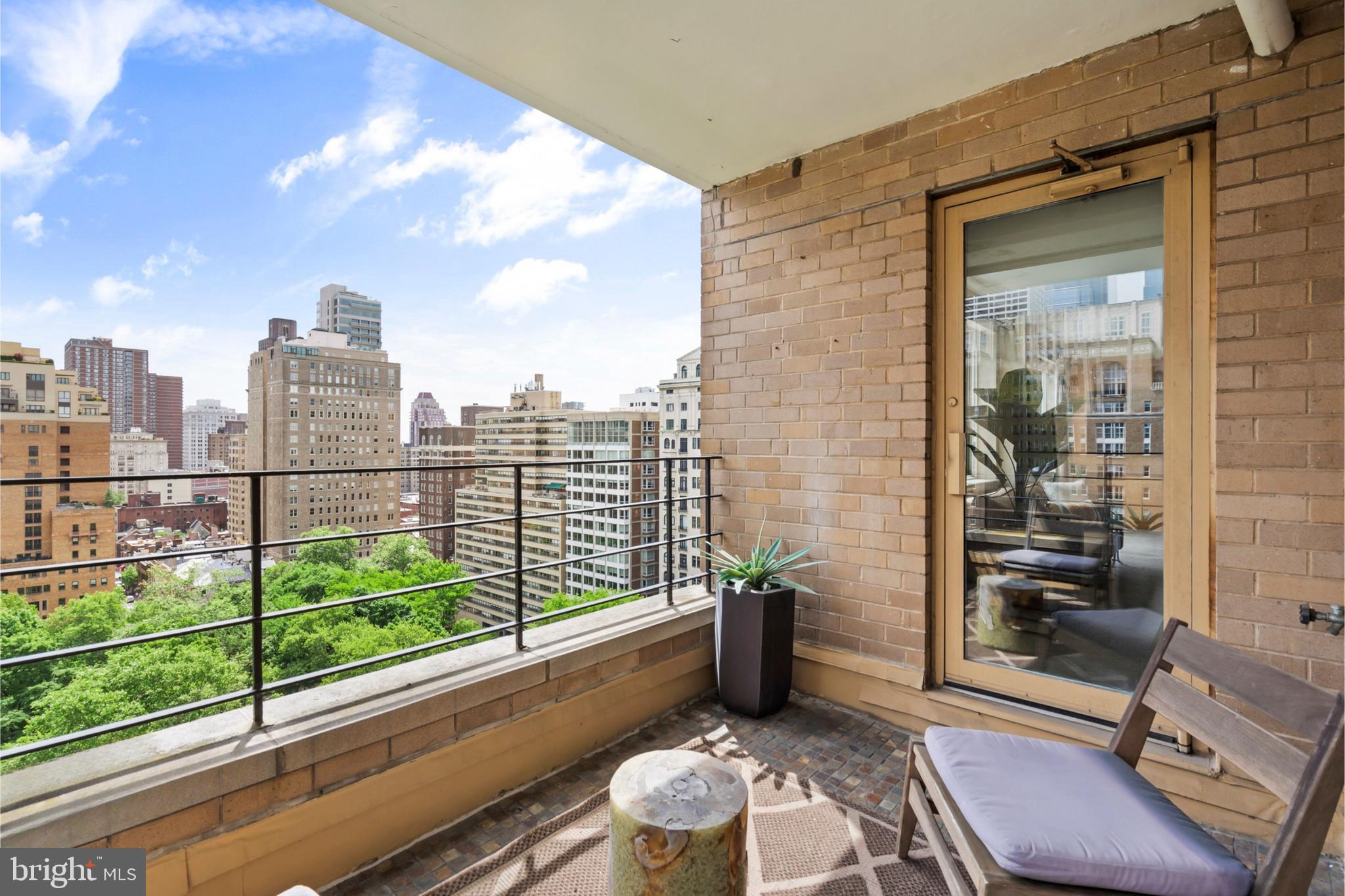 RITTENHOUSE SQUARE - Residential