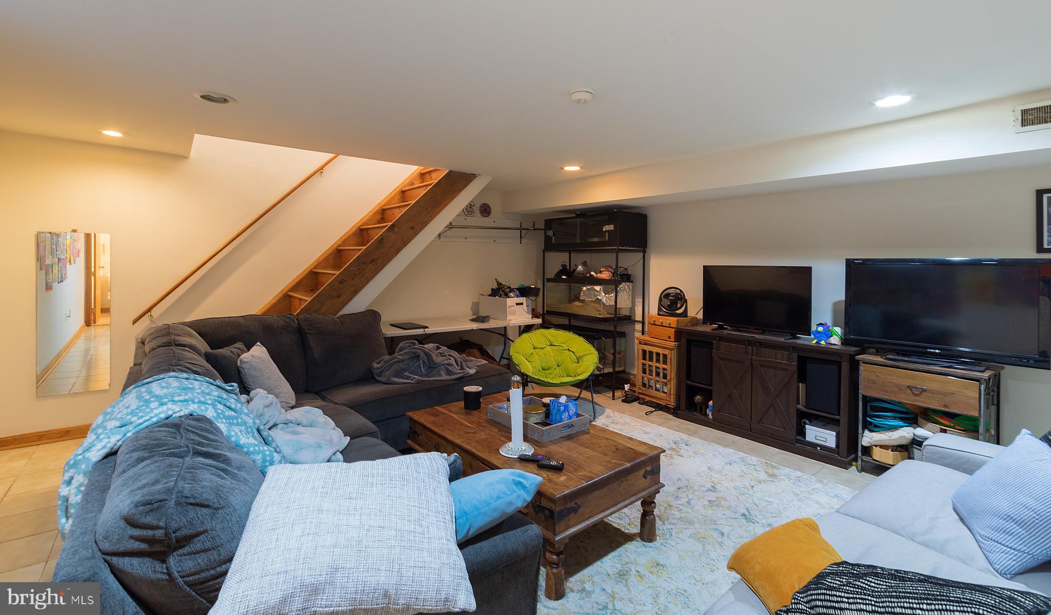 GRADUATE HOSPITAL - Residential Lease