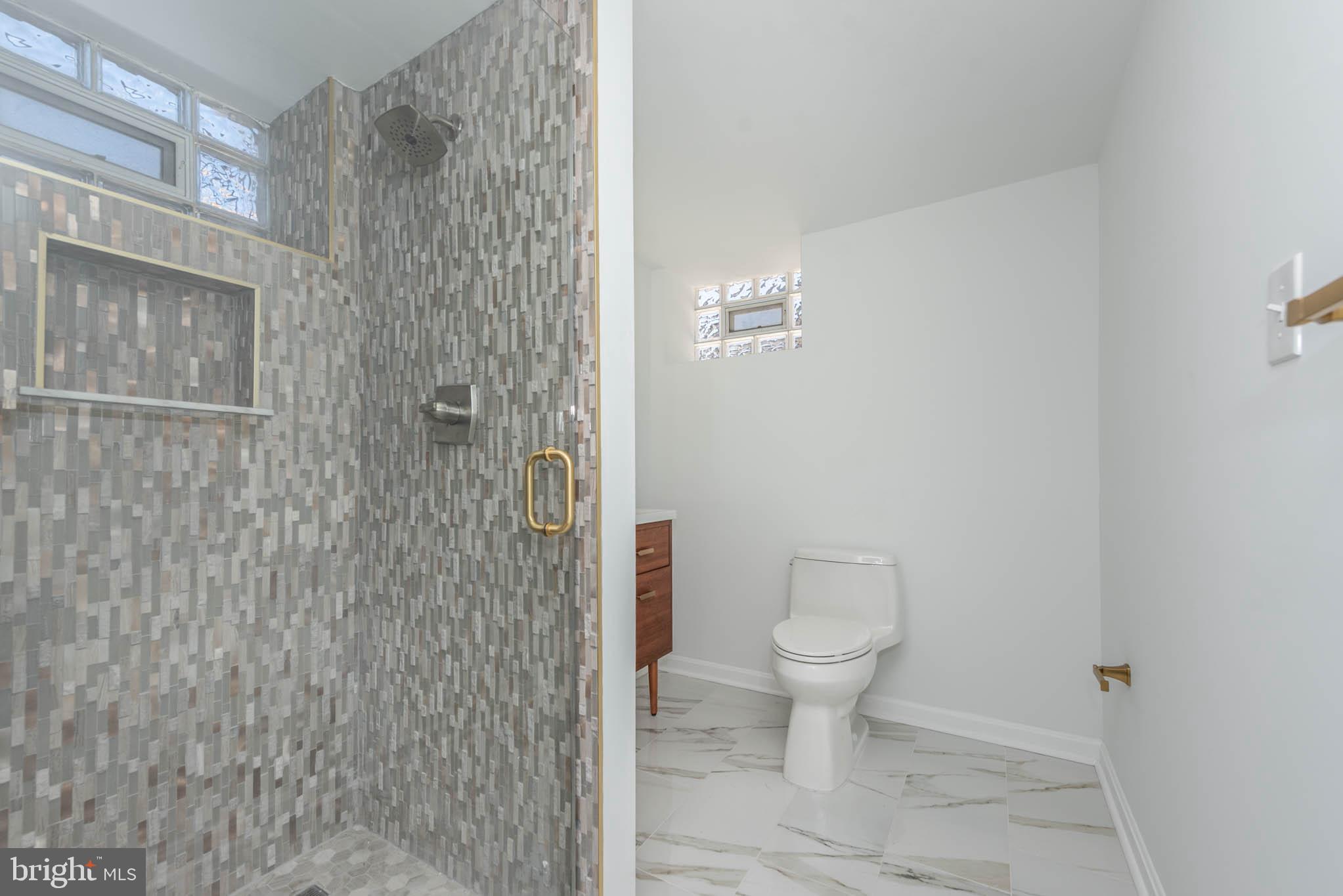 PERRING LOCH - Residential