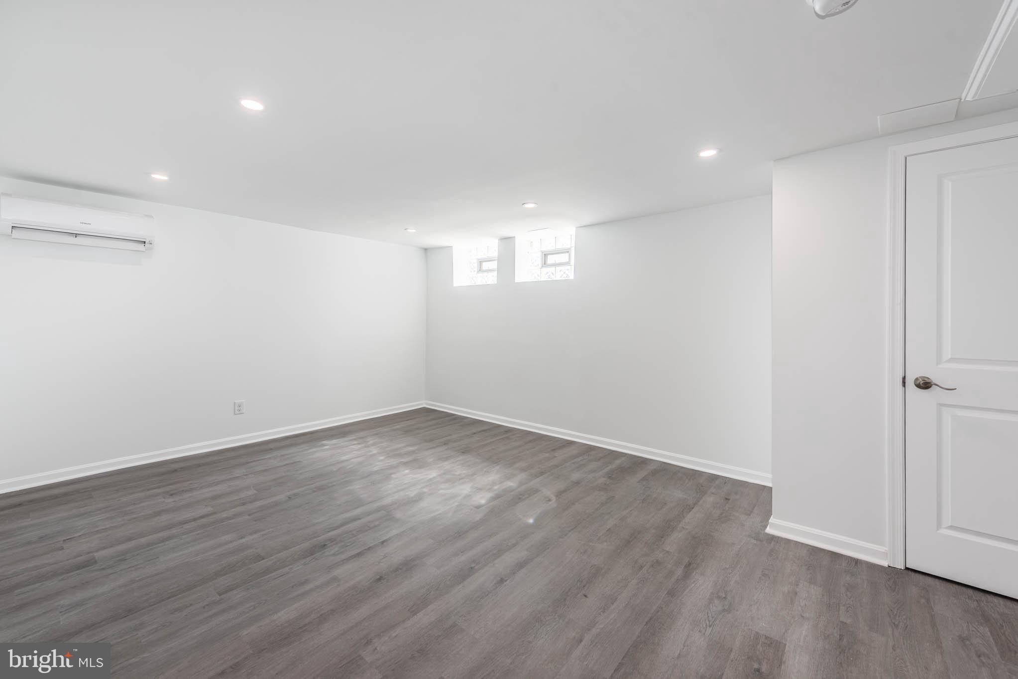 PERRING LOCH - Residential