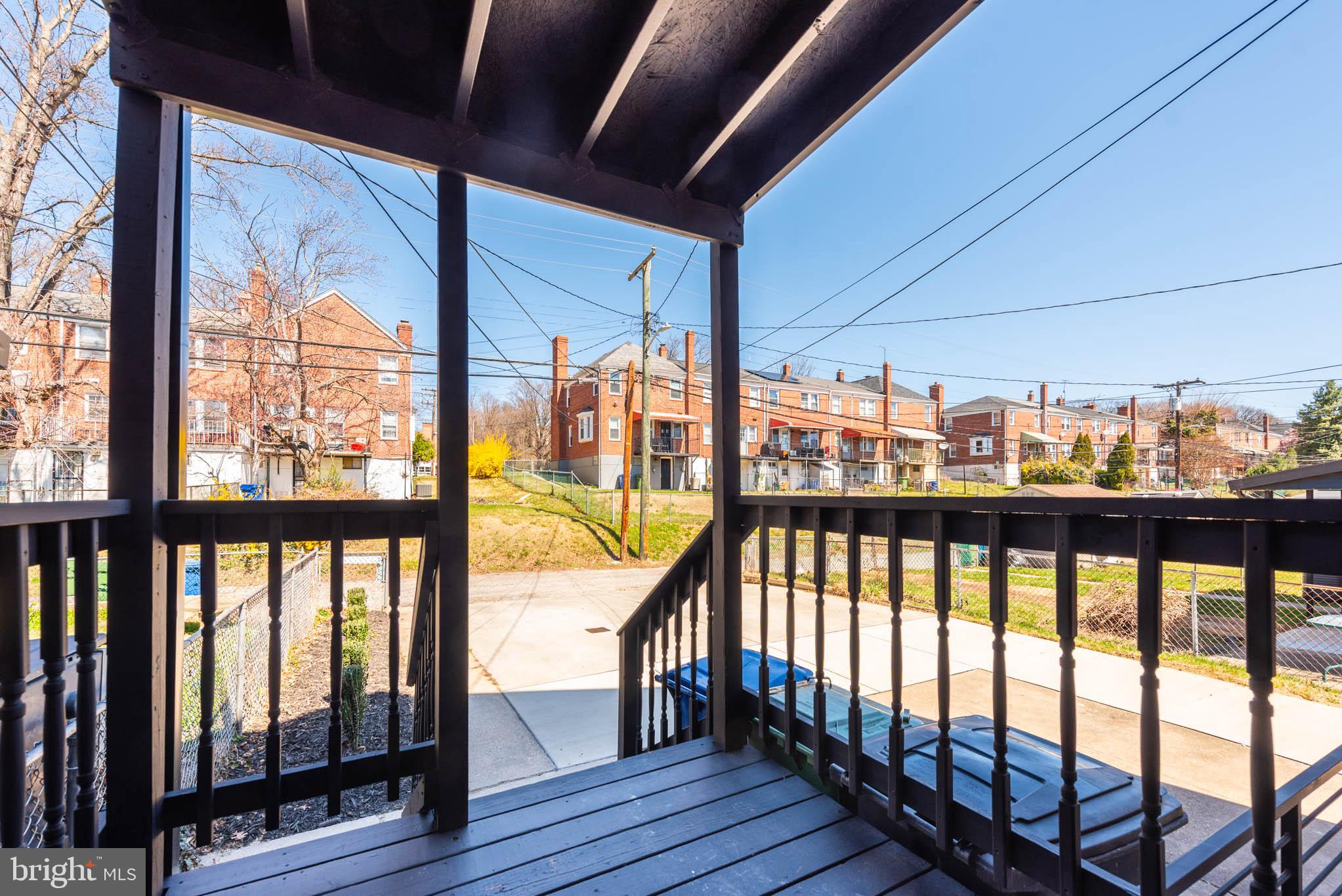 PERRING LOCH - Residential