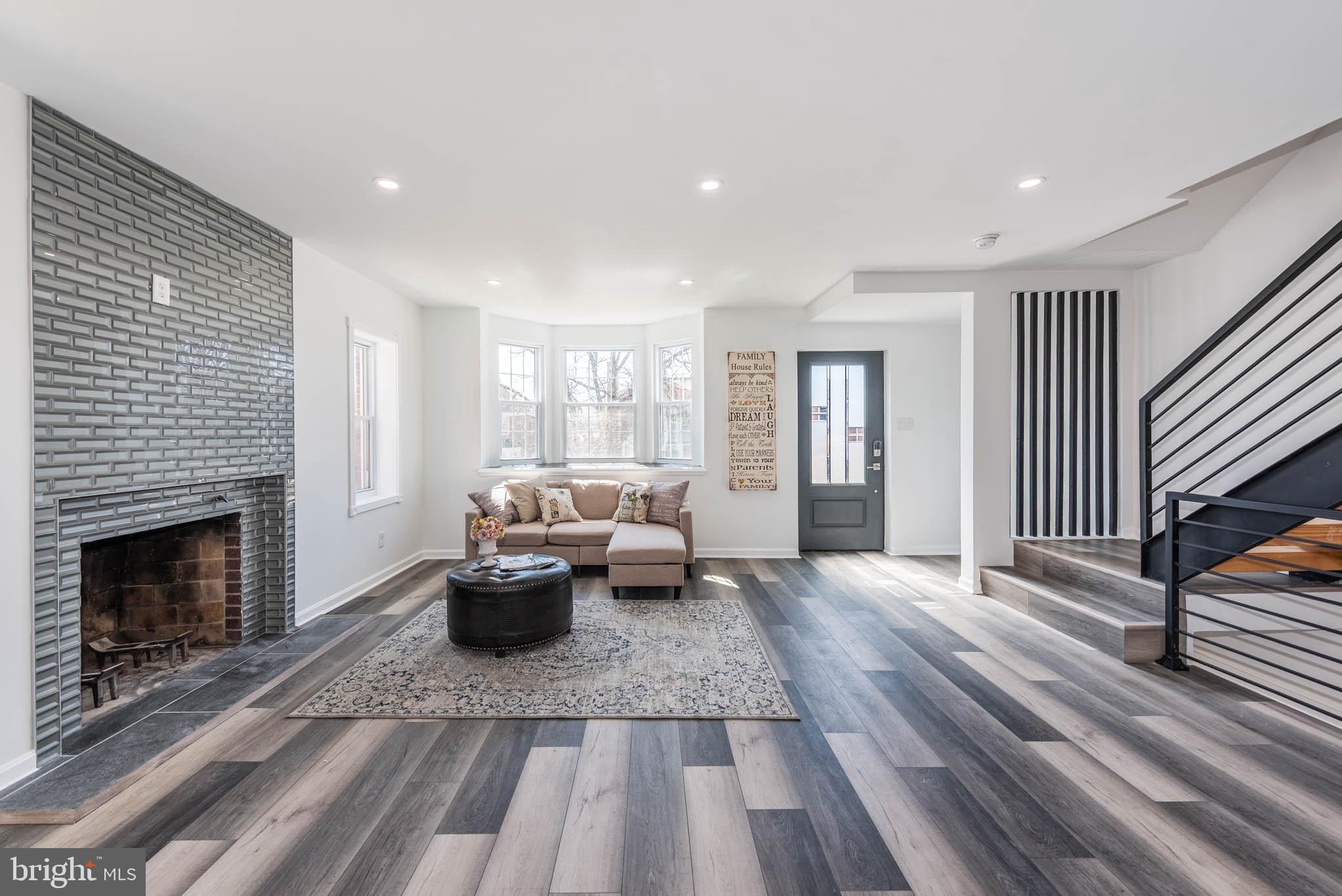 PERRING LOCH - Residential