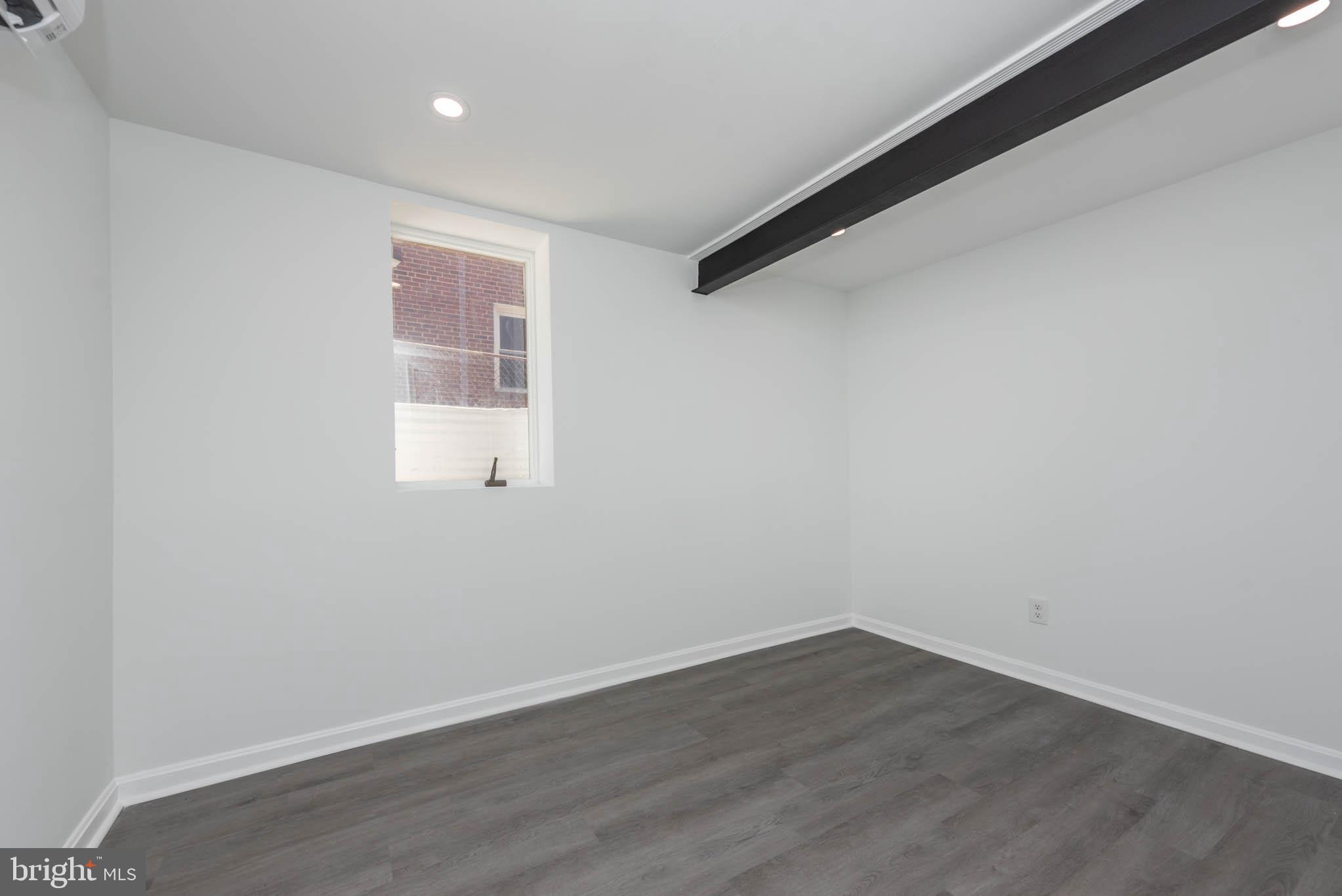 PERRING LOCH - Residential