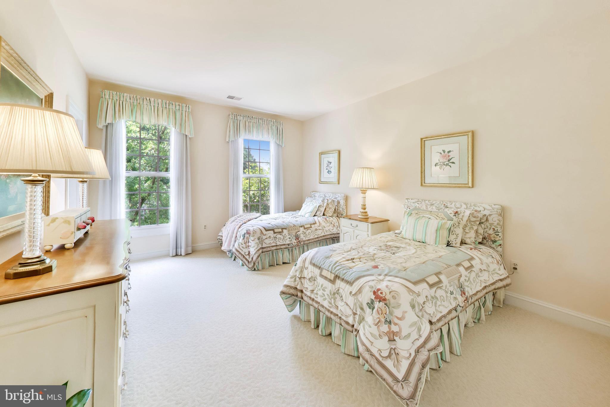 FRENCHMANS CREEK - Residential
