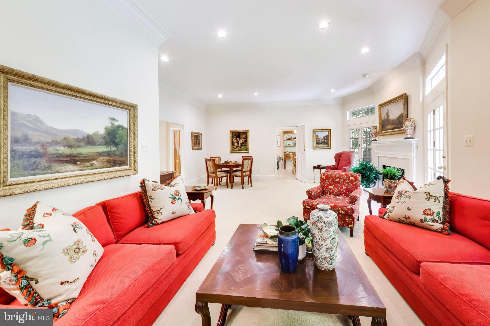 FRENCHMANS CREEK - Residential
