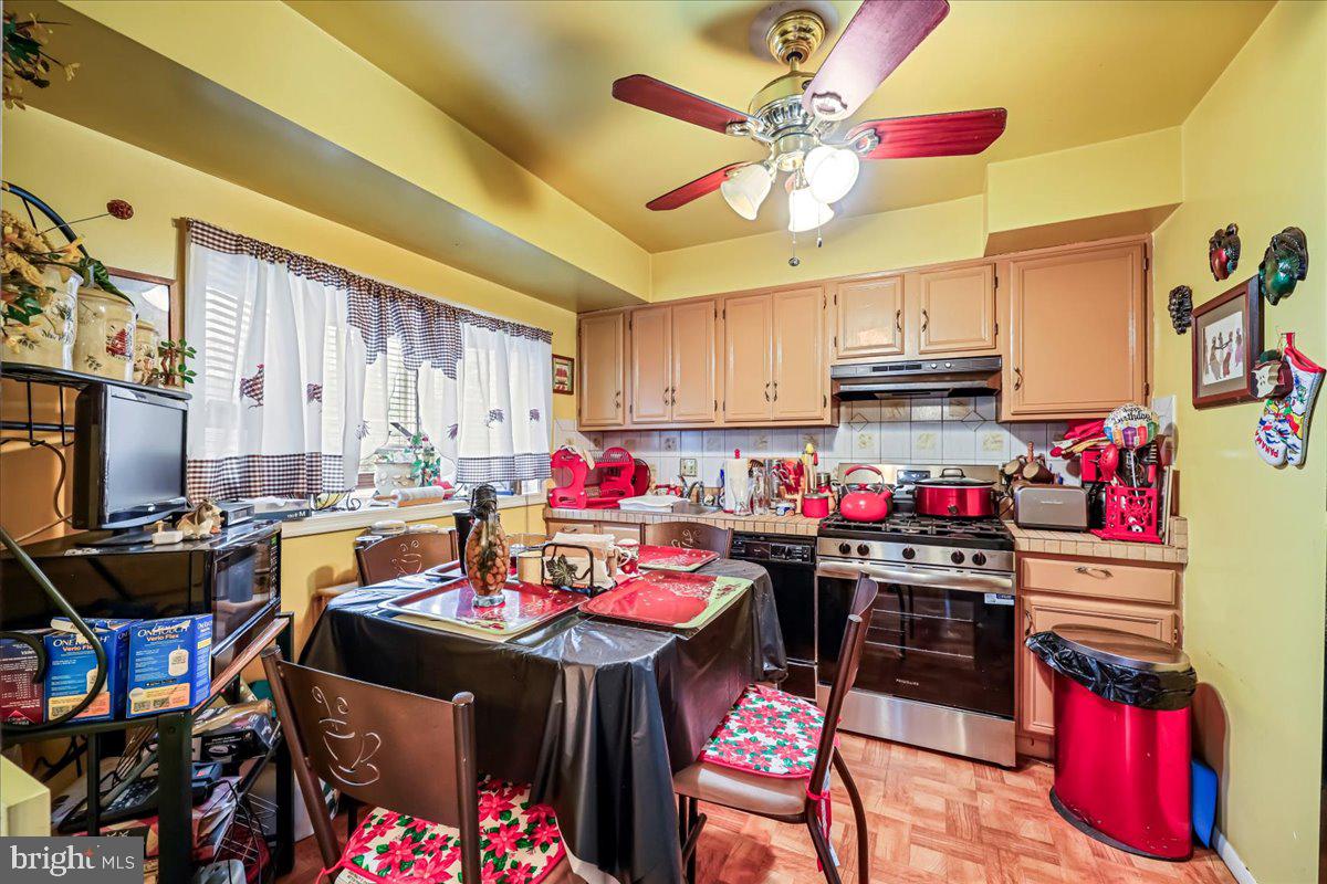 ADELPHI HEIGHTS - Residential