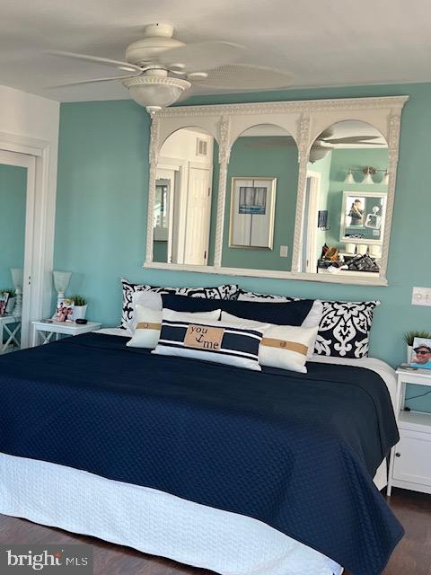 SWANN KEYS - Residential