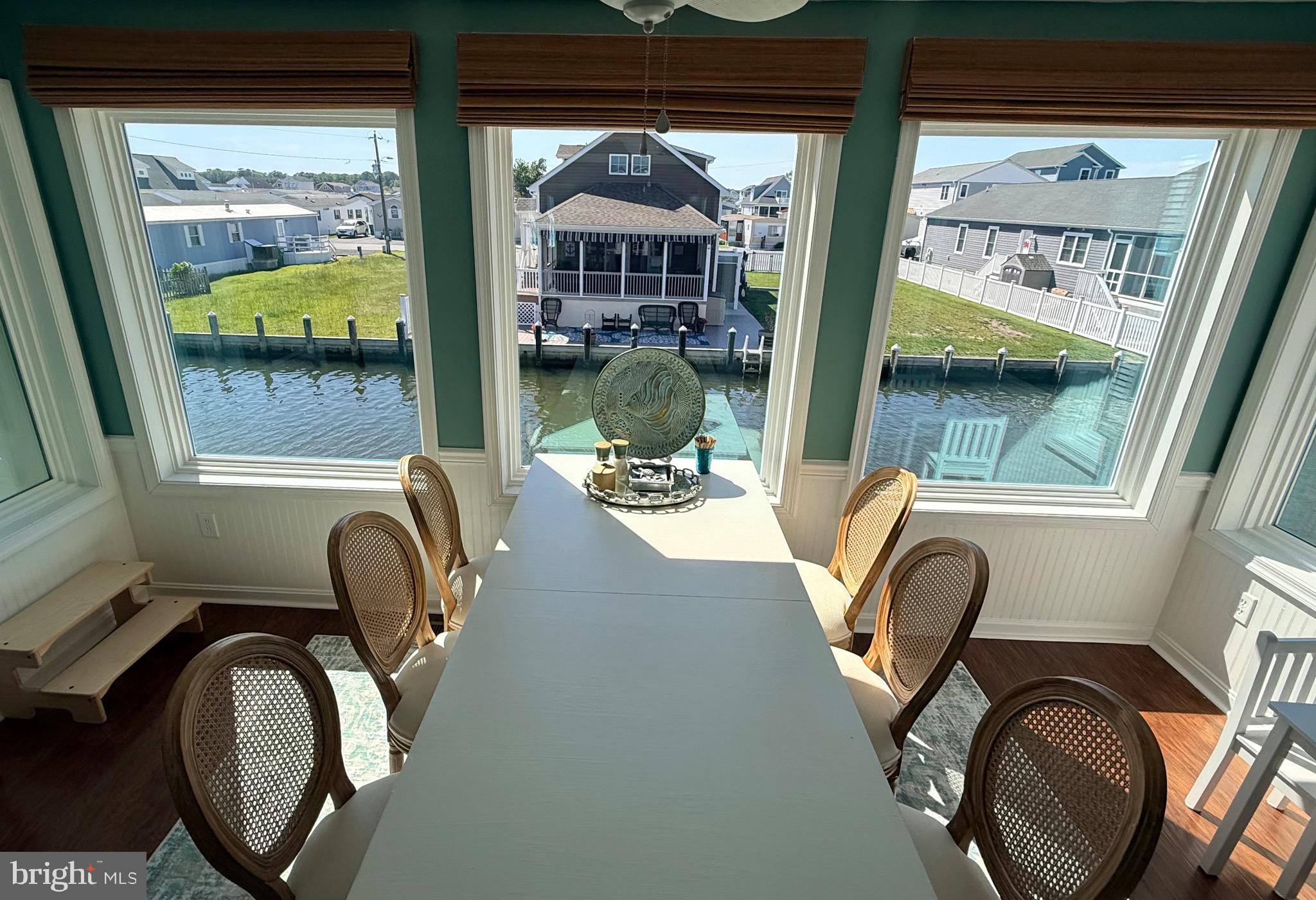 SWANN KEYS - Residential