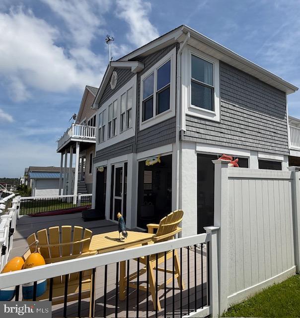 SWANN KEYS - Residential