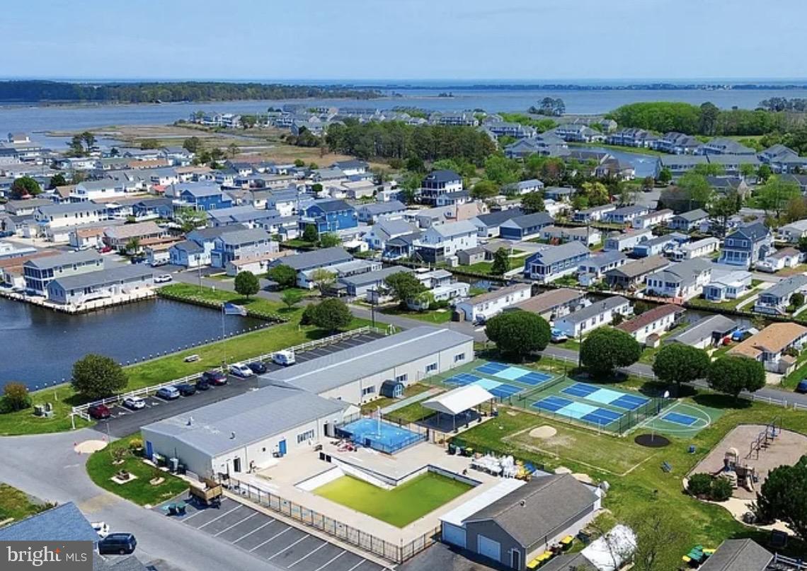 SWANN KEYS - Residential