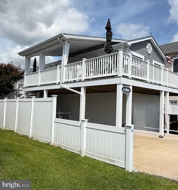 SWANN KEYS - Residential