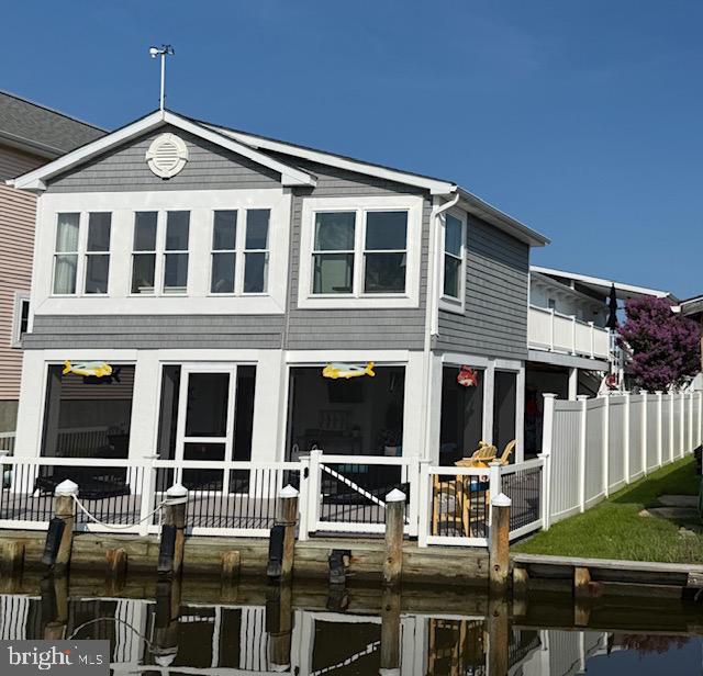 SWANN KEYS - Residential