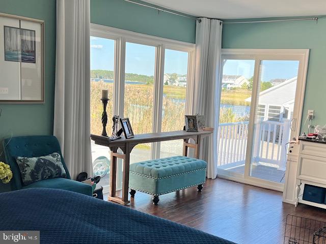 SWANN KEYS - Residential
