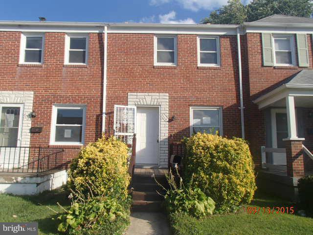 Wonderful chance to own this value priced home. New carpet and stove, fresh paint! Enjoy nice room sizes. Private back yard includes a storage shed. Additional finished area in the basement can be used as a family/rec room. Convenient Middle River location.