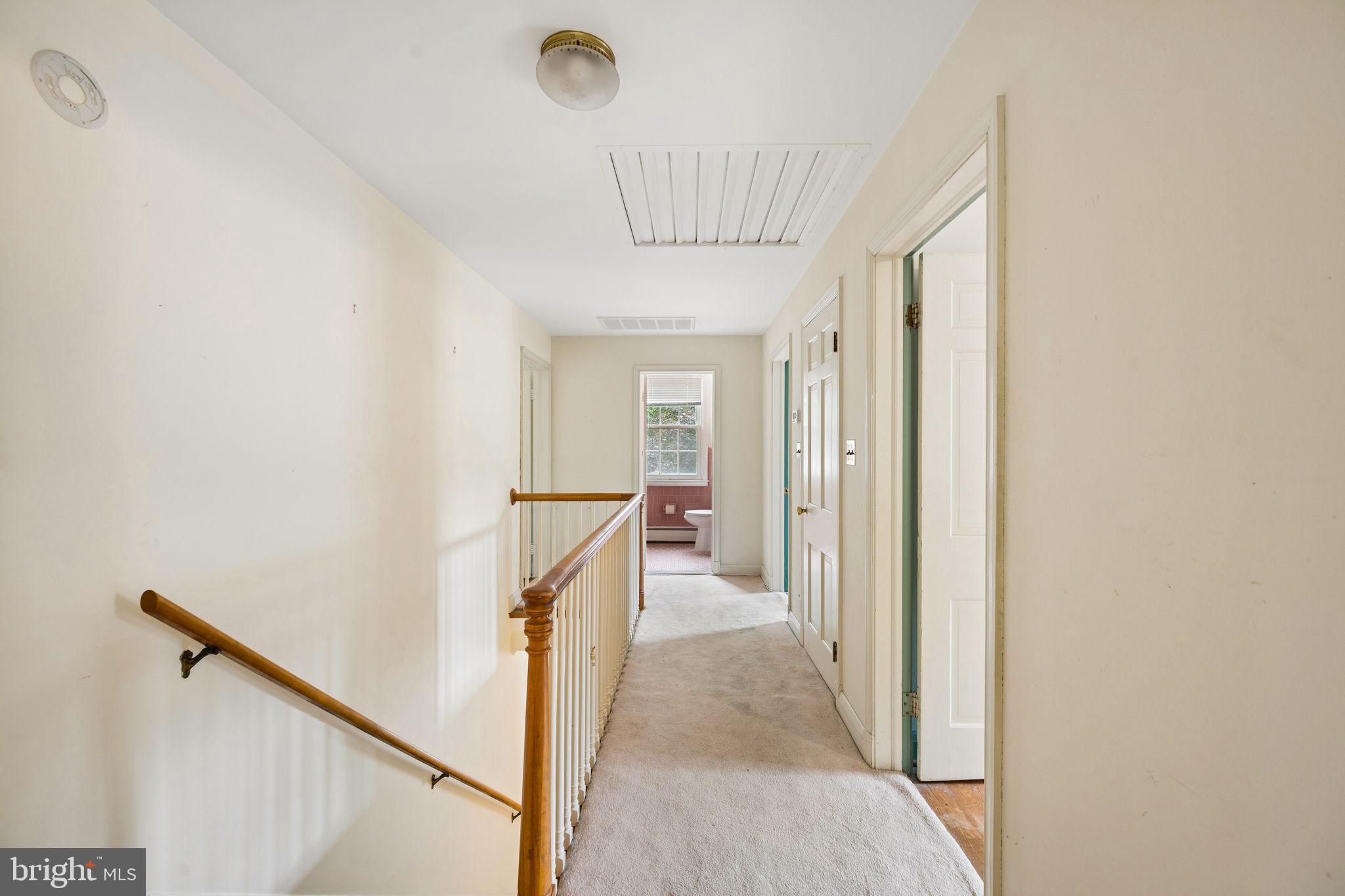 NORTHAMPTON - Residential