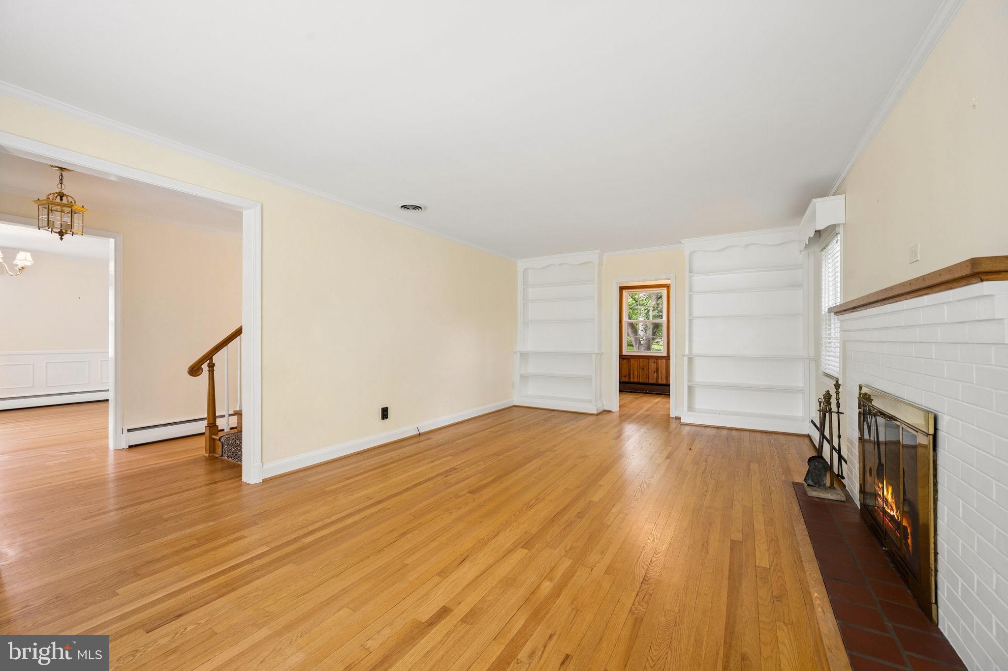 NORTHAMPTON - Residential