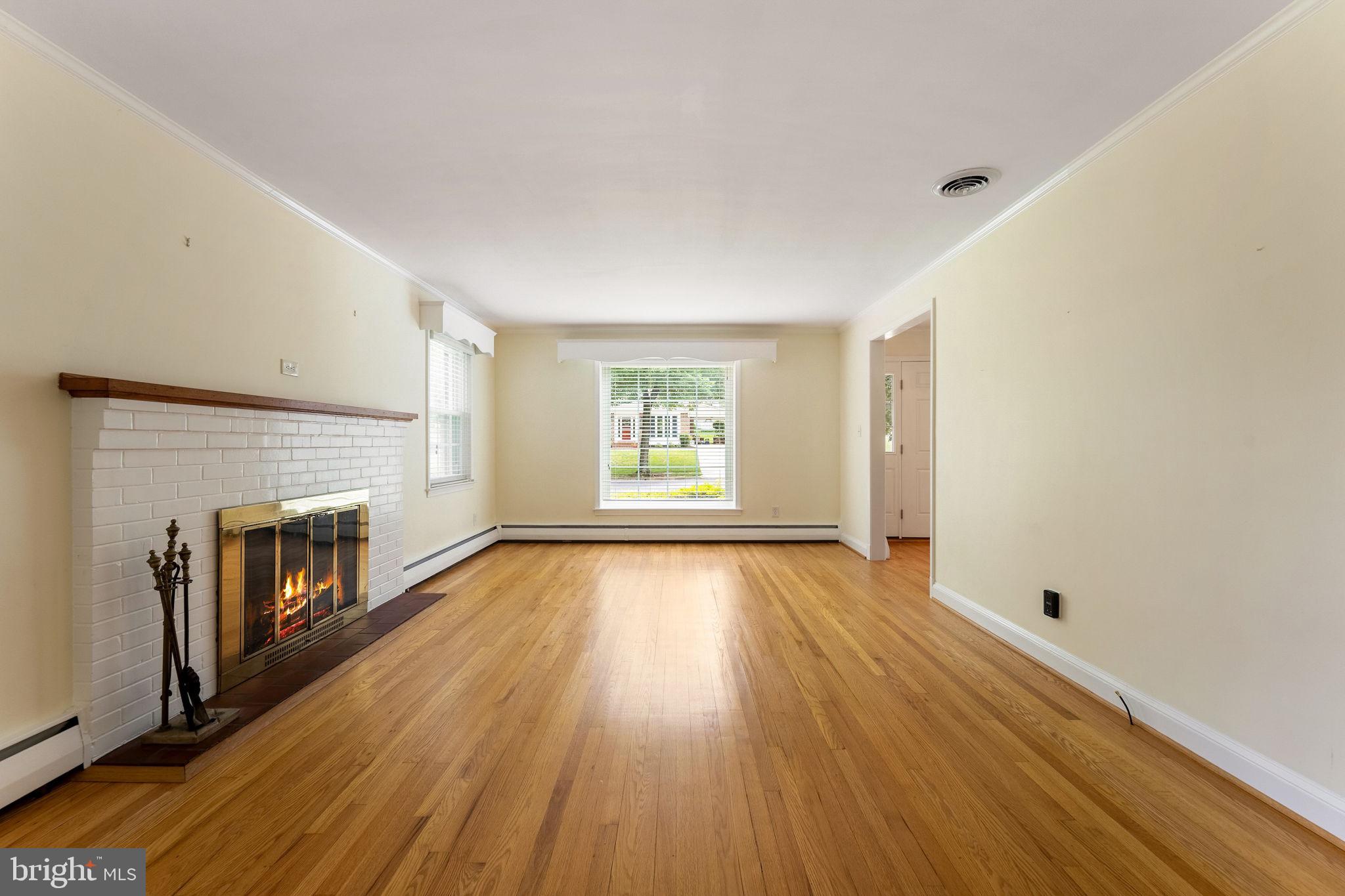 NORTHAMPTON - Residential