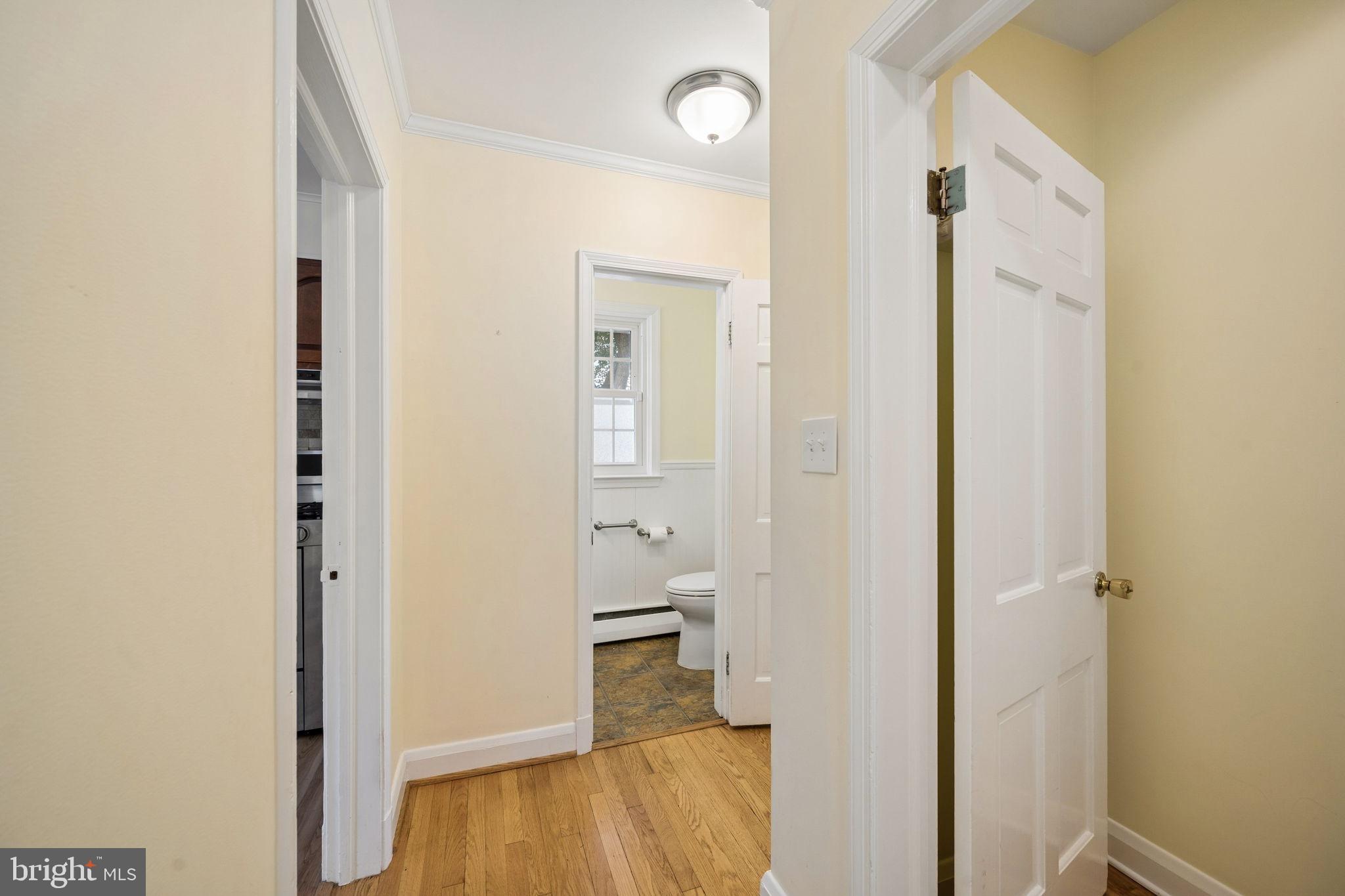 NORTHAMPTON - Residential