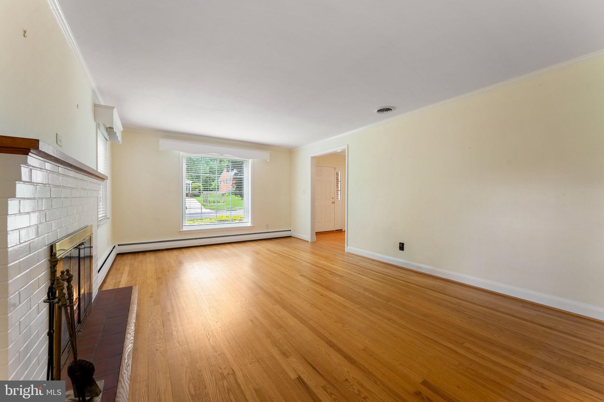 NORTHAMPTON - Residential