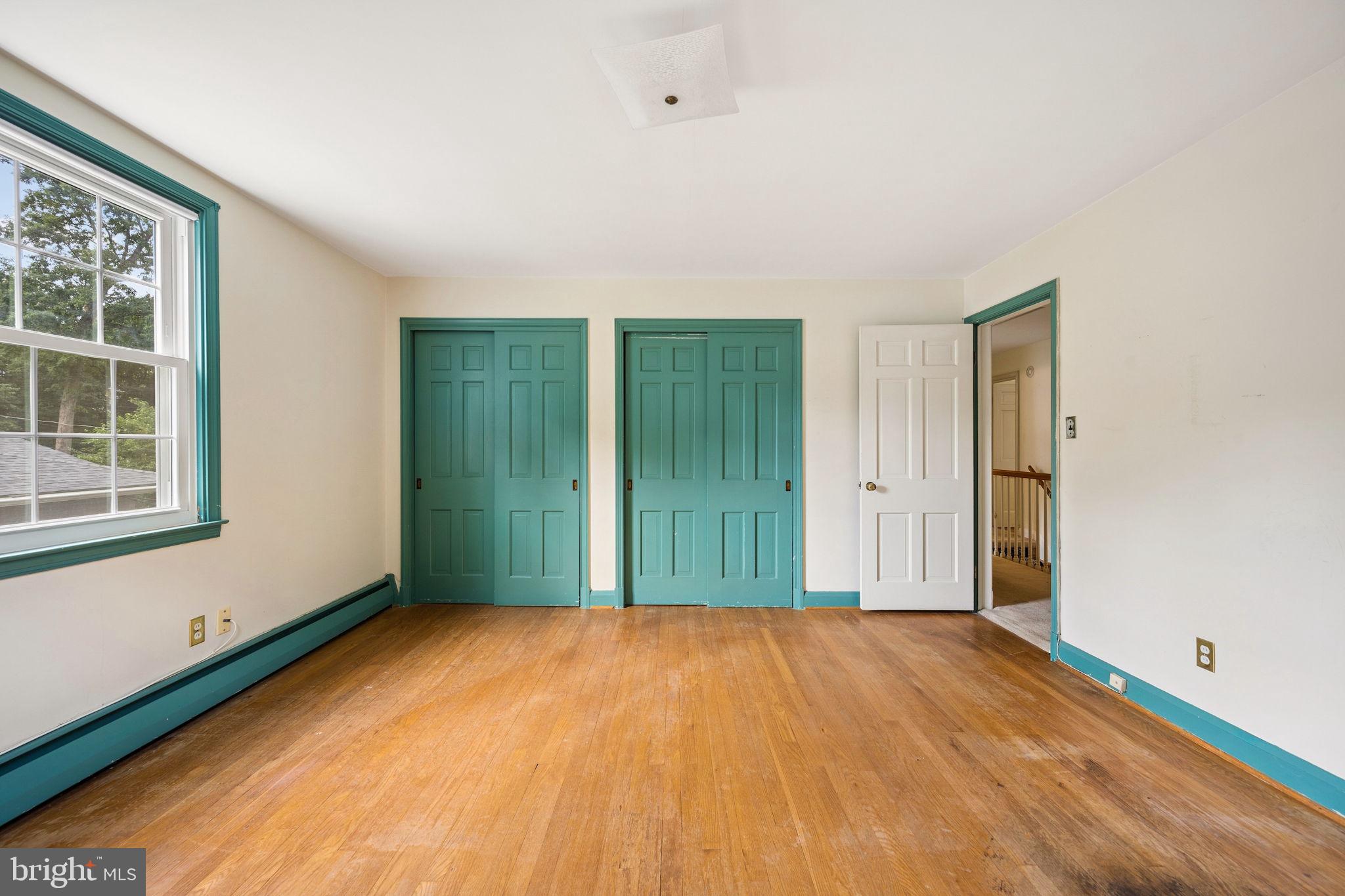 NORTHAMPTON - Residential