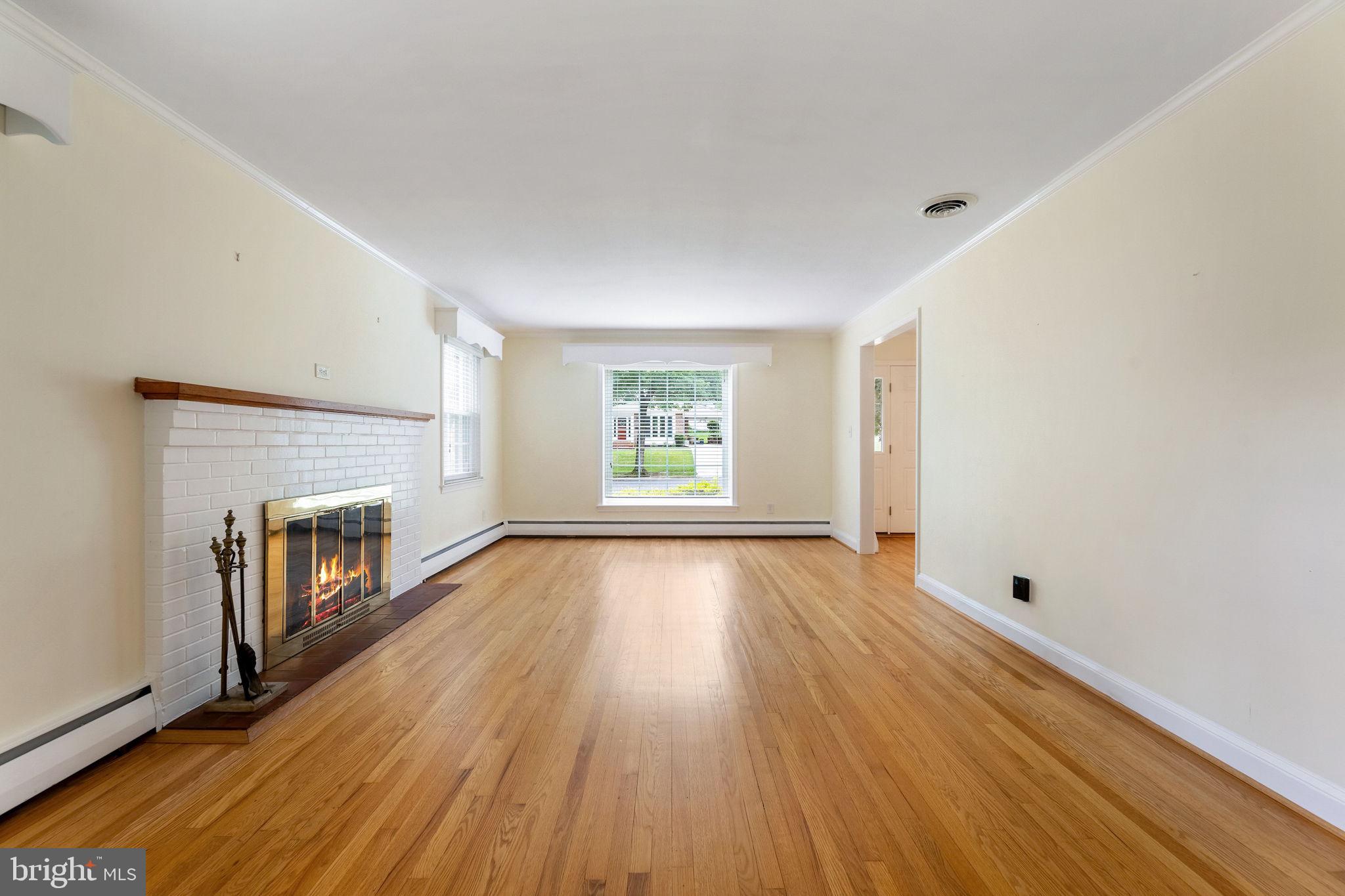 NORTHAMPTON - Residential