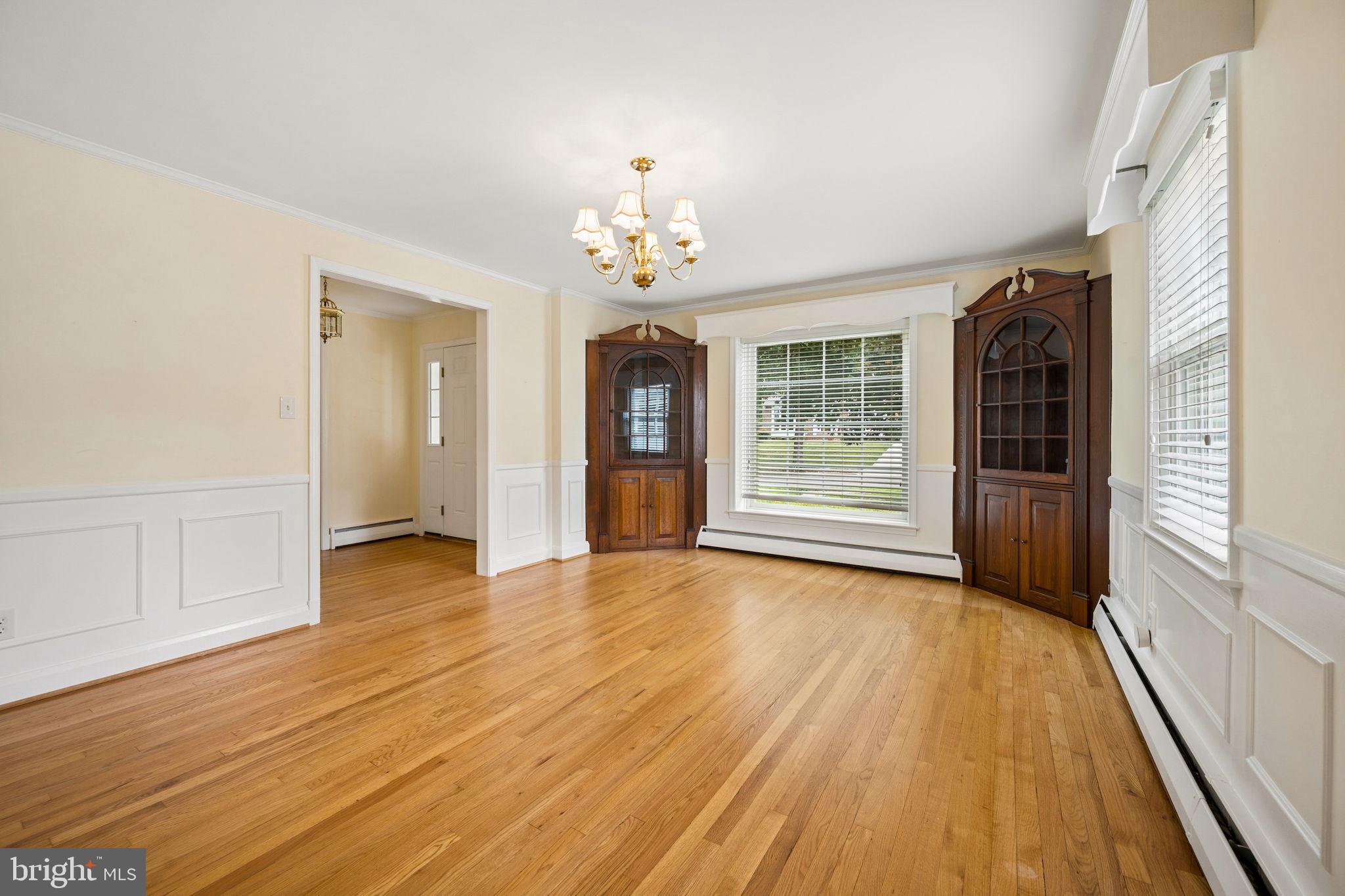NORTHAMPTON - Residential