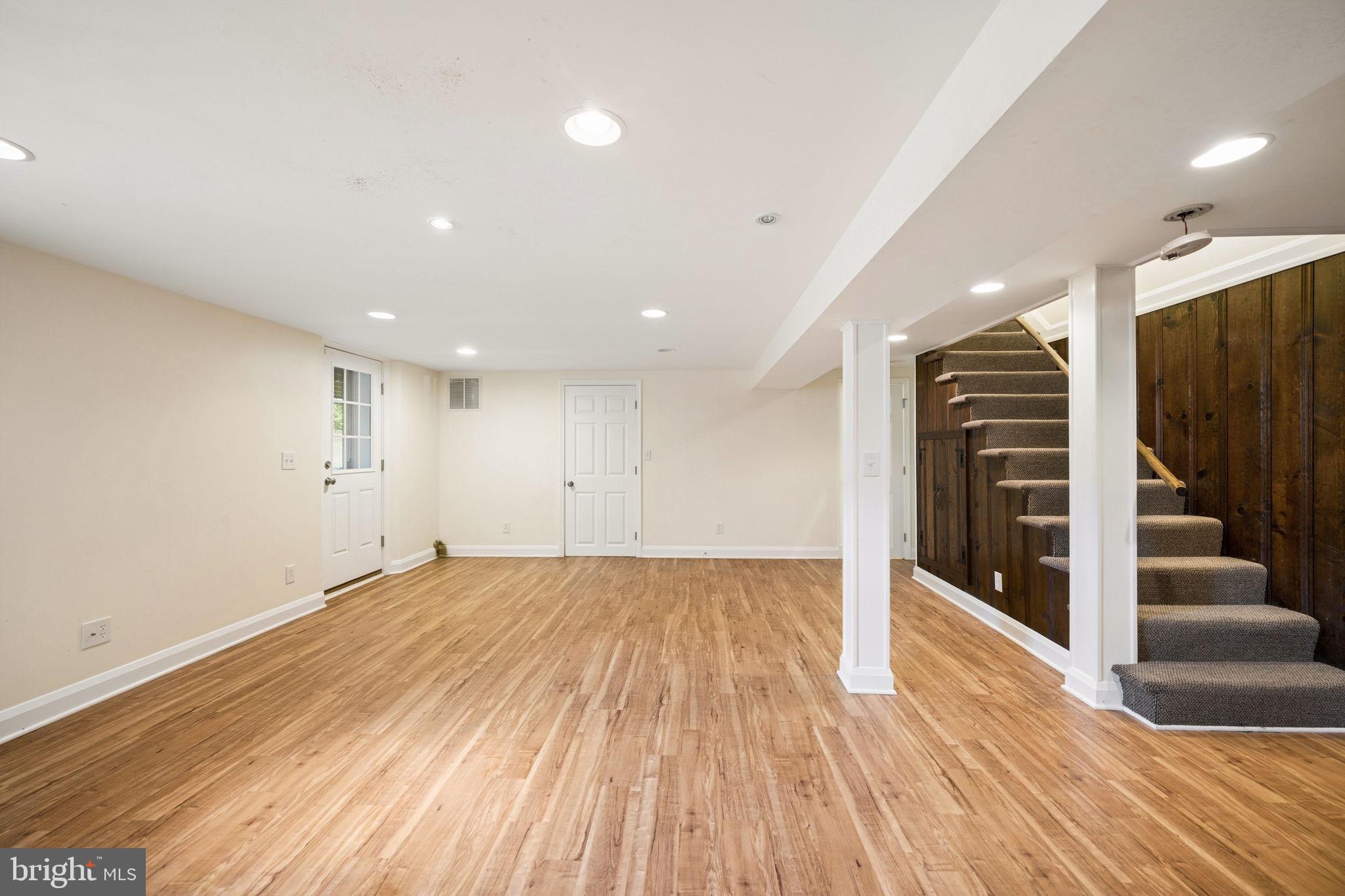 NORTHAMPTON - Residential