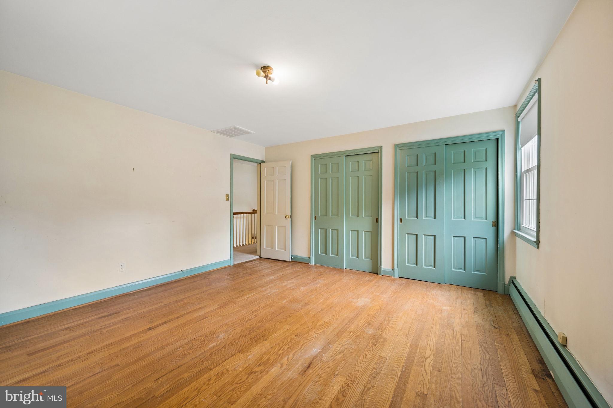 NORTHAMPTON - Residential