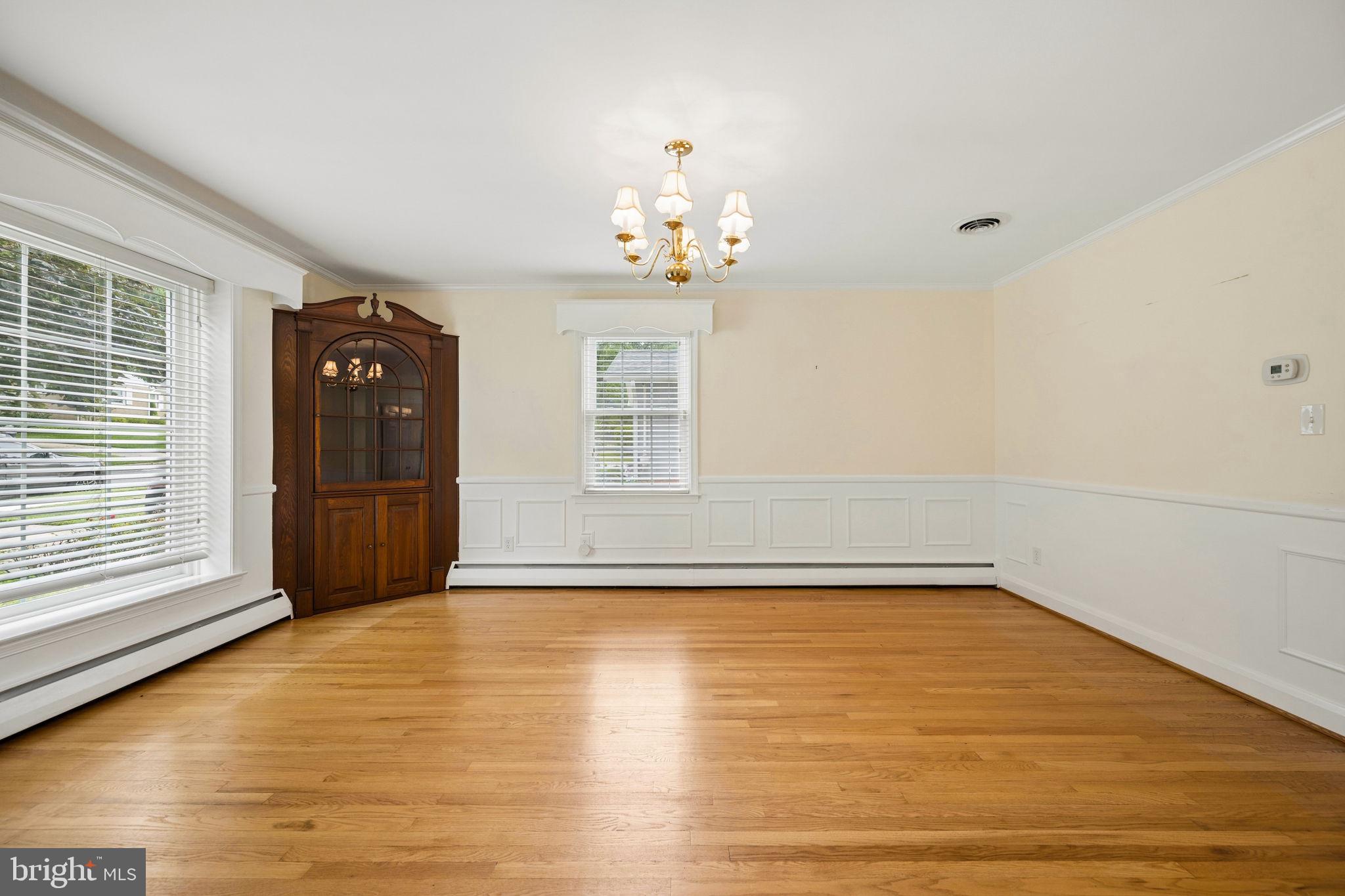 NORTHAMPTON - Residential
