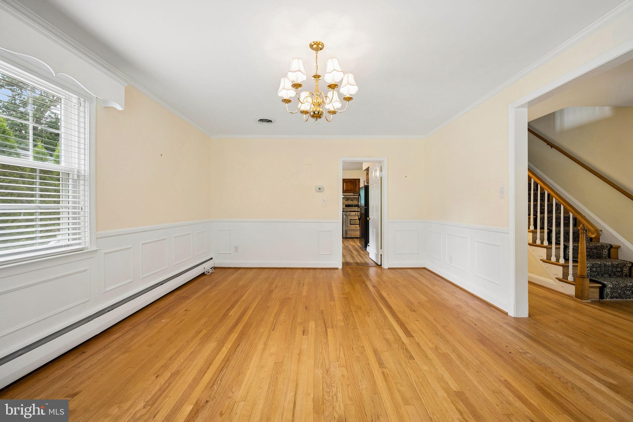 NORTHAMPTON - Residential