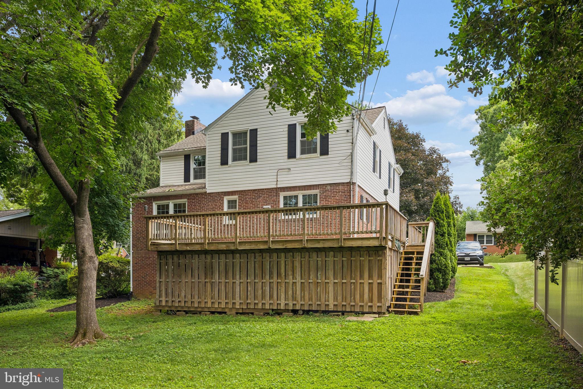 NORTHAMPTON - Residential