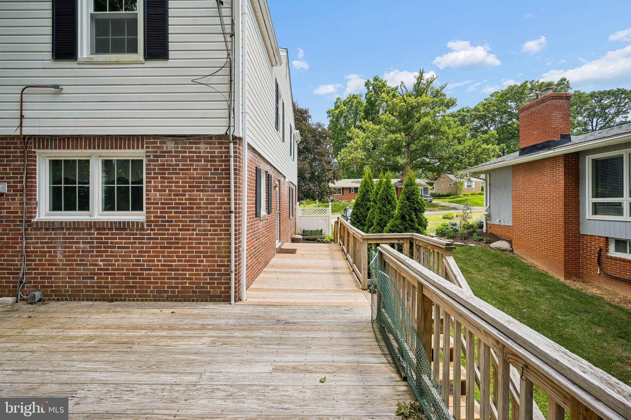 NORTHAMPTON - Residential