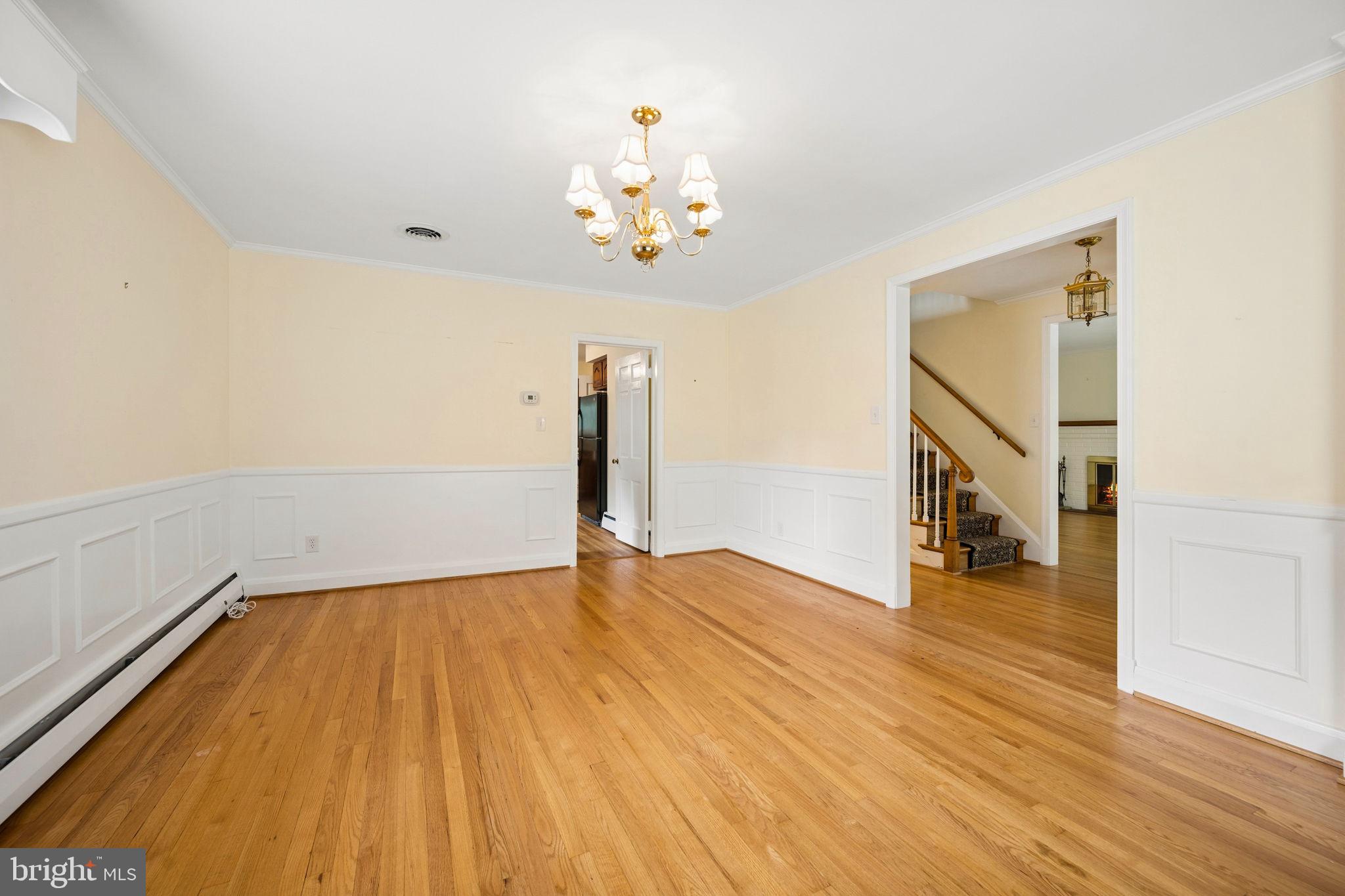 NORTHAMPTON - Residential