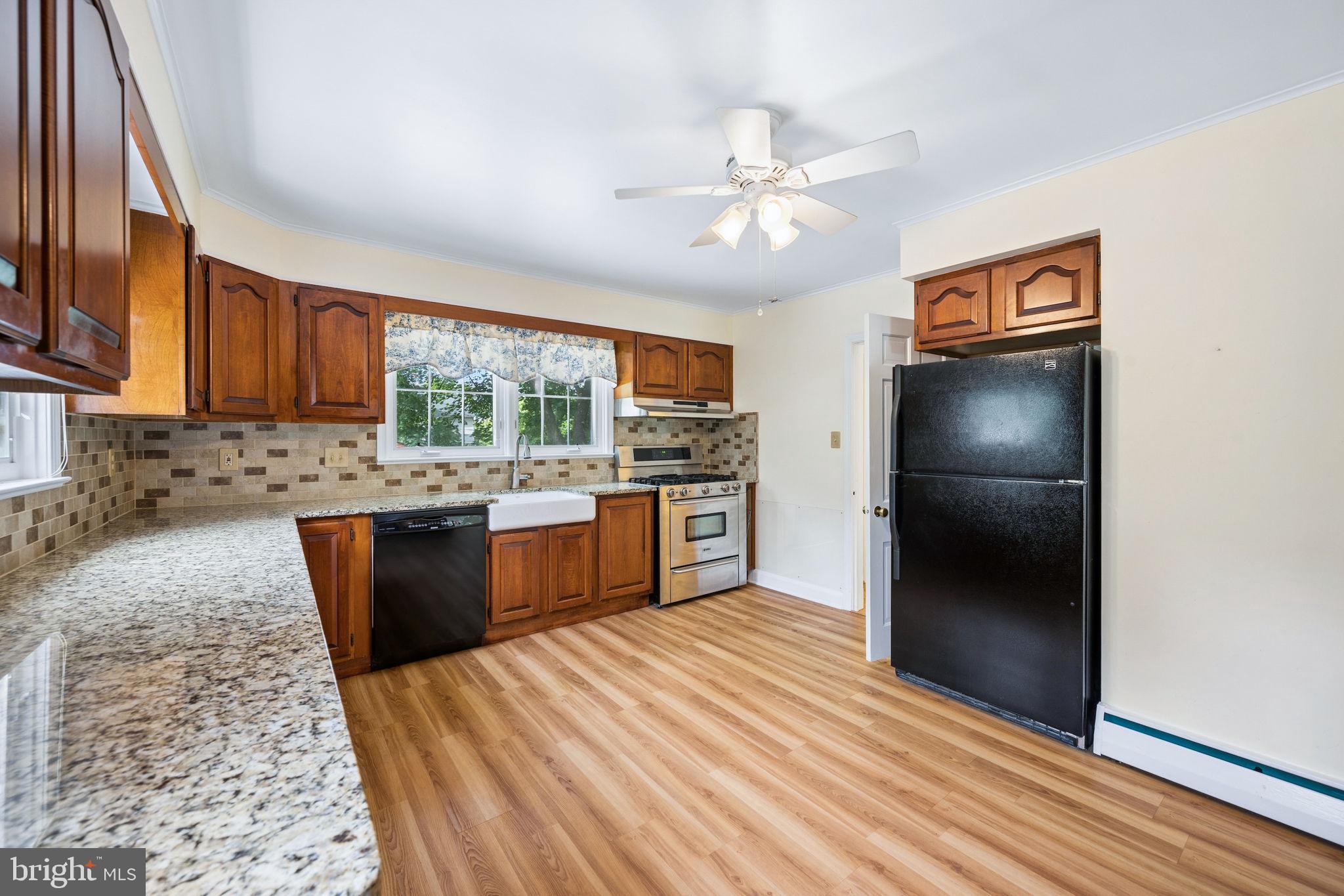 NORTHAMPTON - Residential