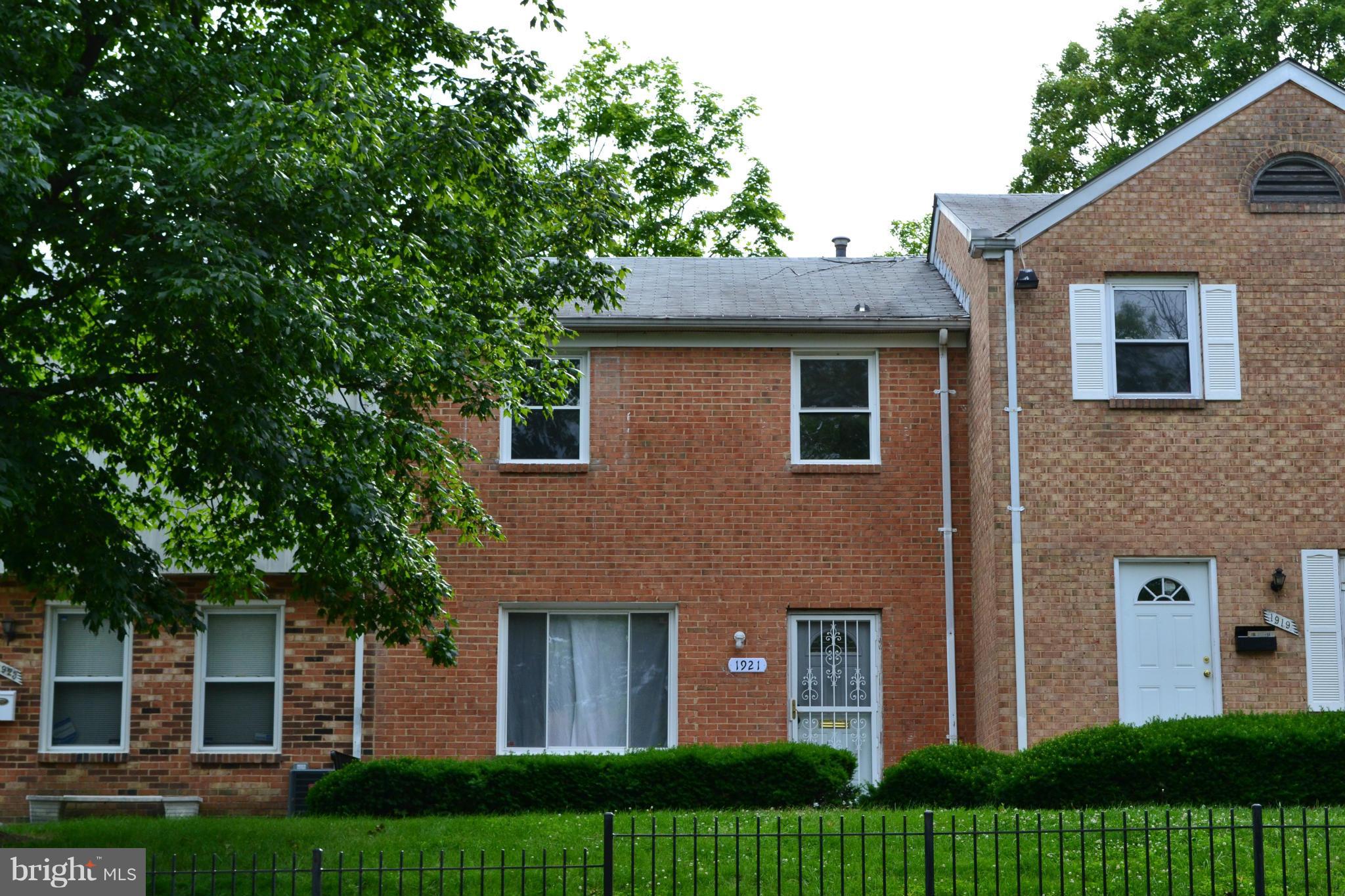 OLD TOWNE VILLAGE CONDOMINIUMS - Residential