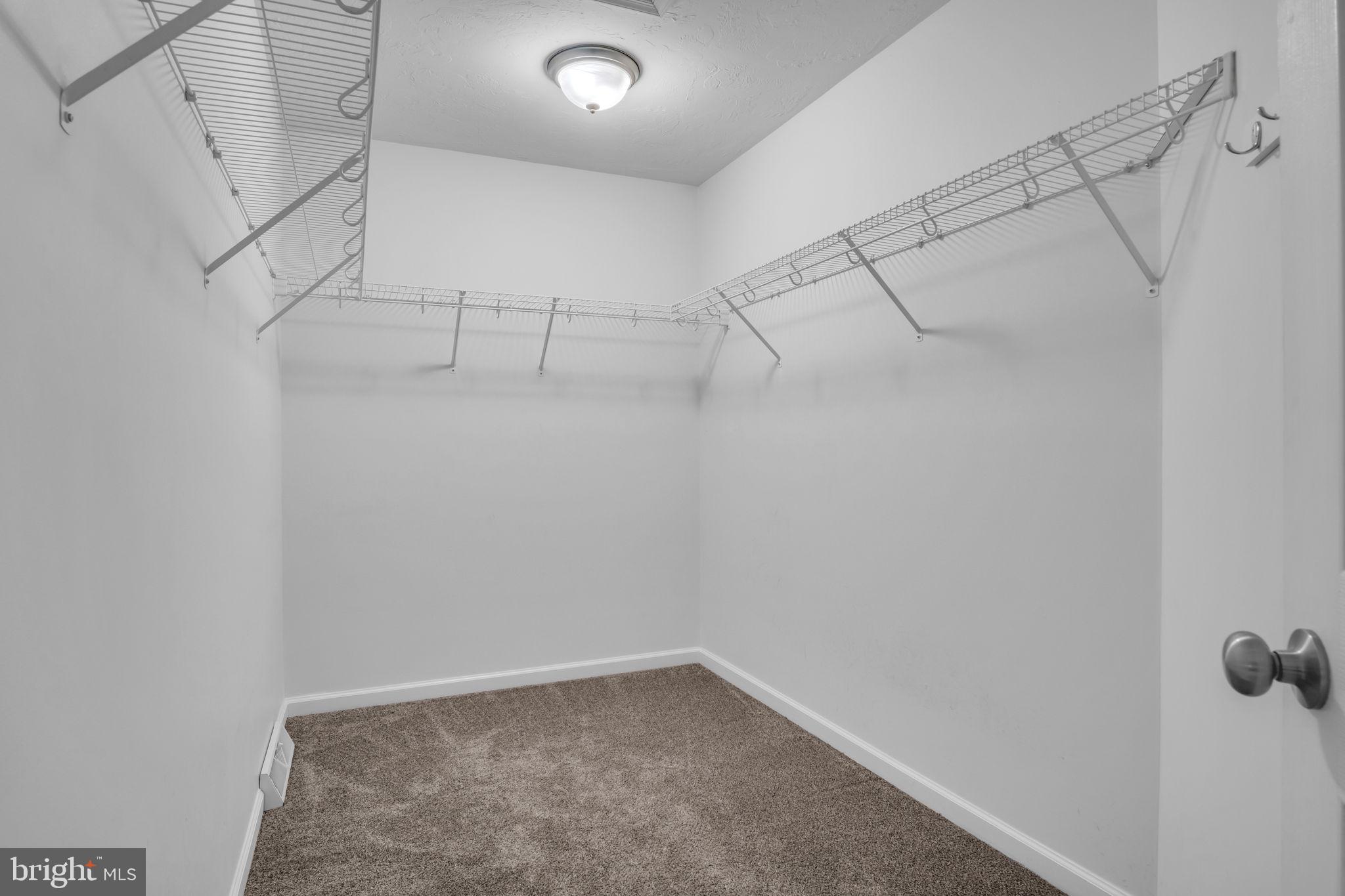 HIGH POINTE - Residential