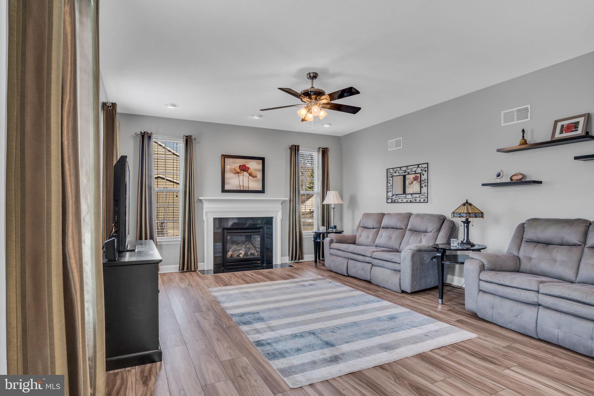 HIGH POINTE - Residential