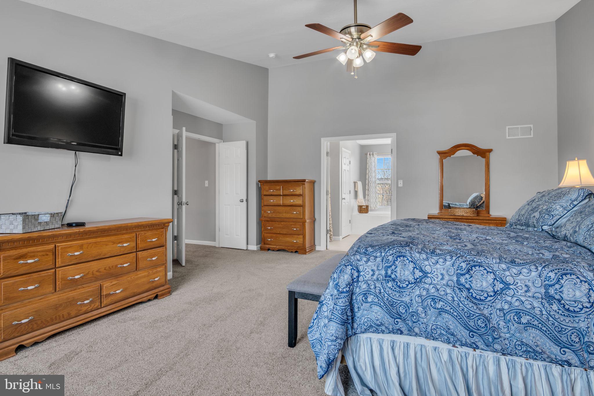 HIGH POINTE - Residential