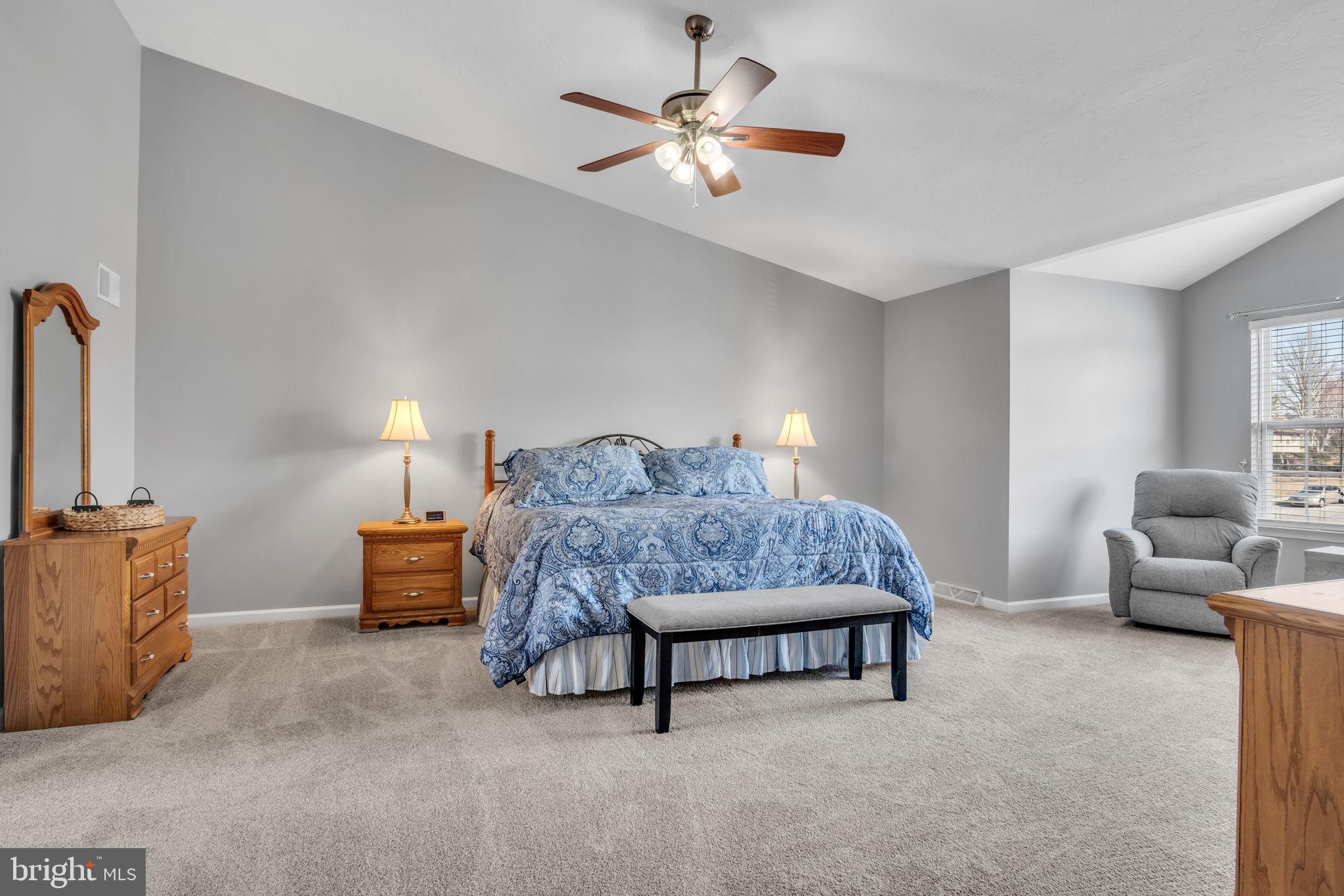 HIGH POINTE - Residential