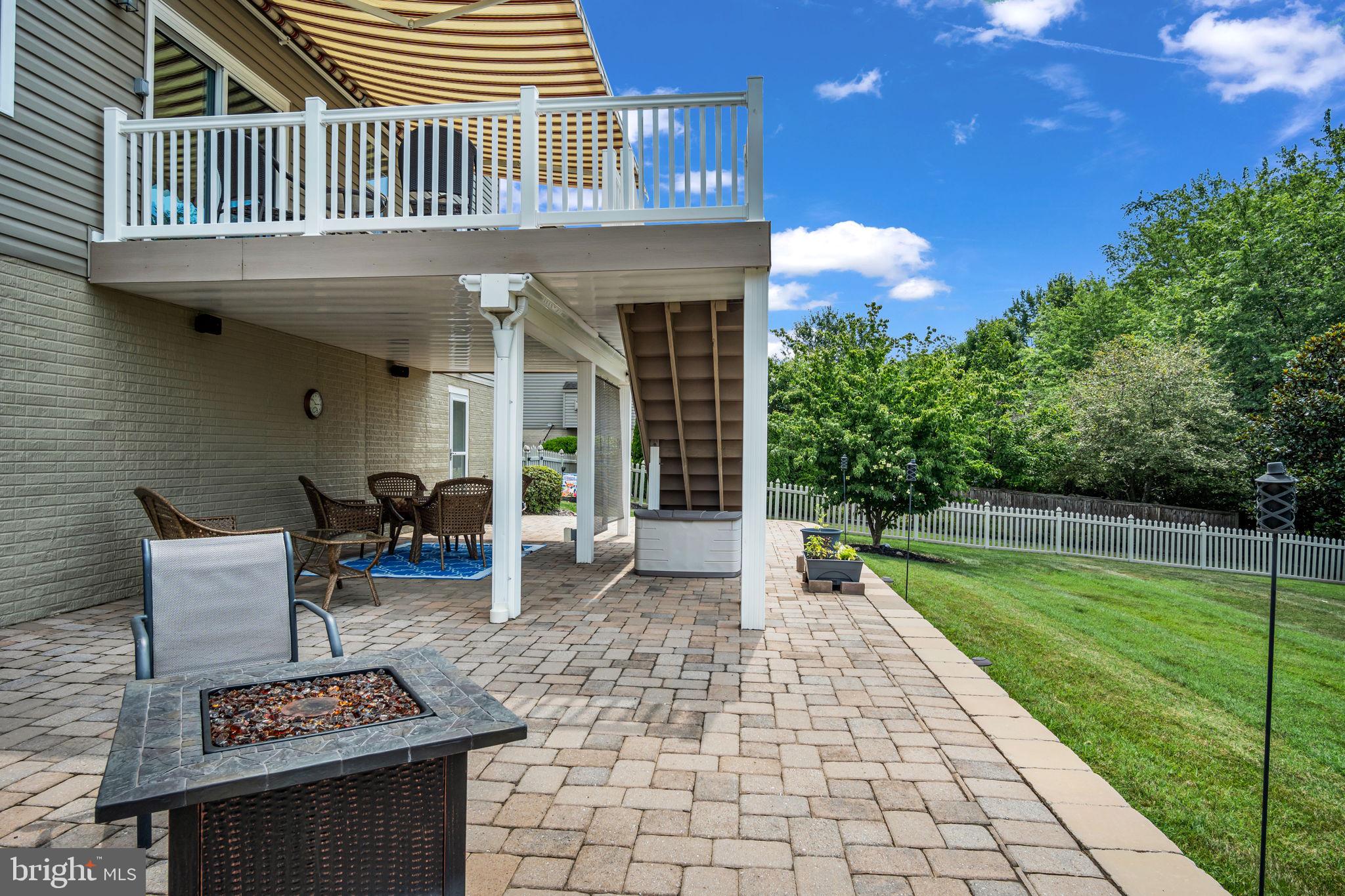 HIGH POINTE - Residential