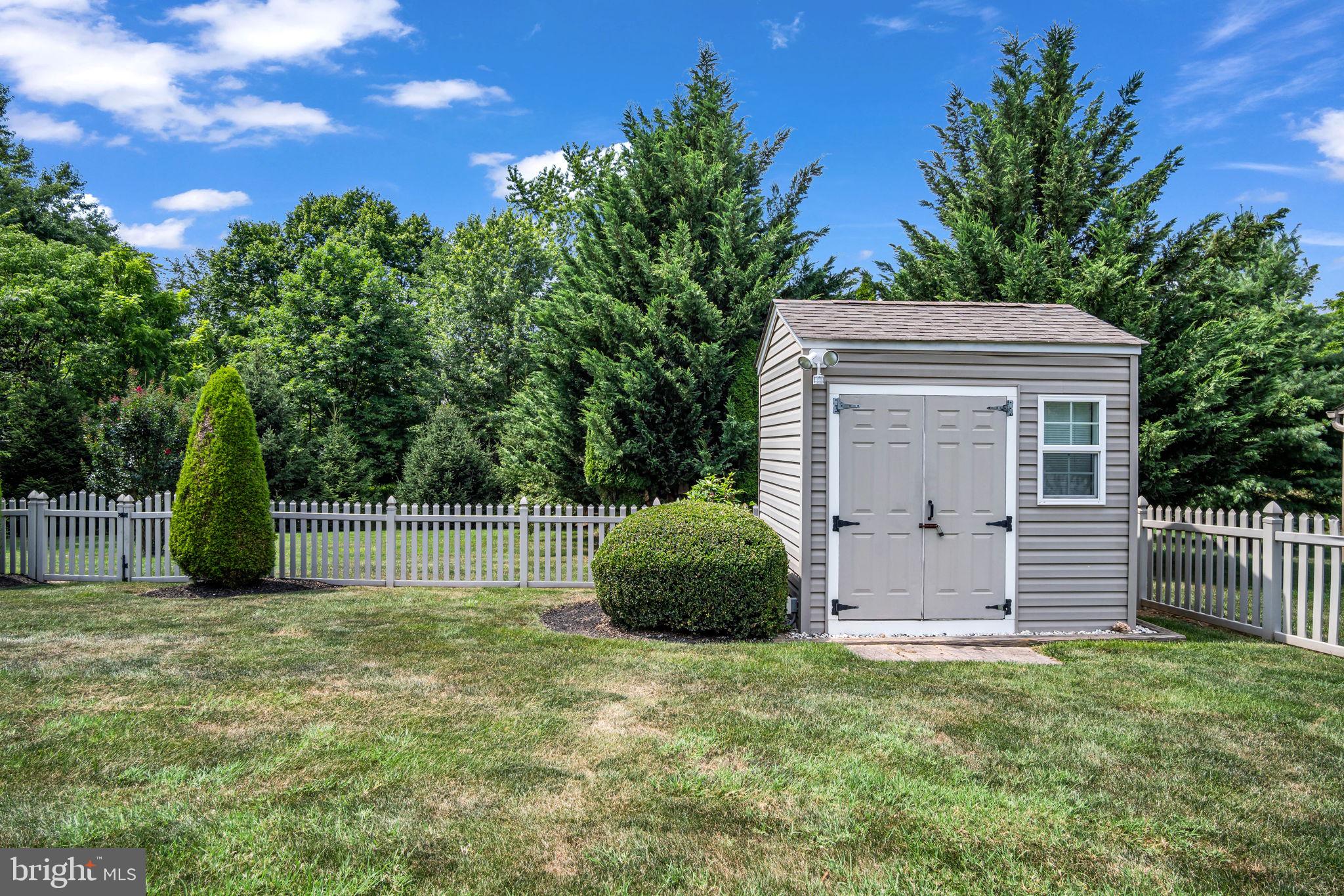 HIGH POINTE - Residential