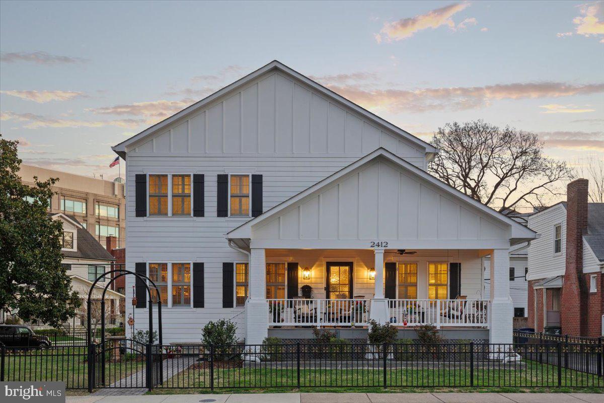 LYON VILLAGE - Residential