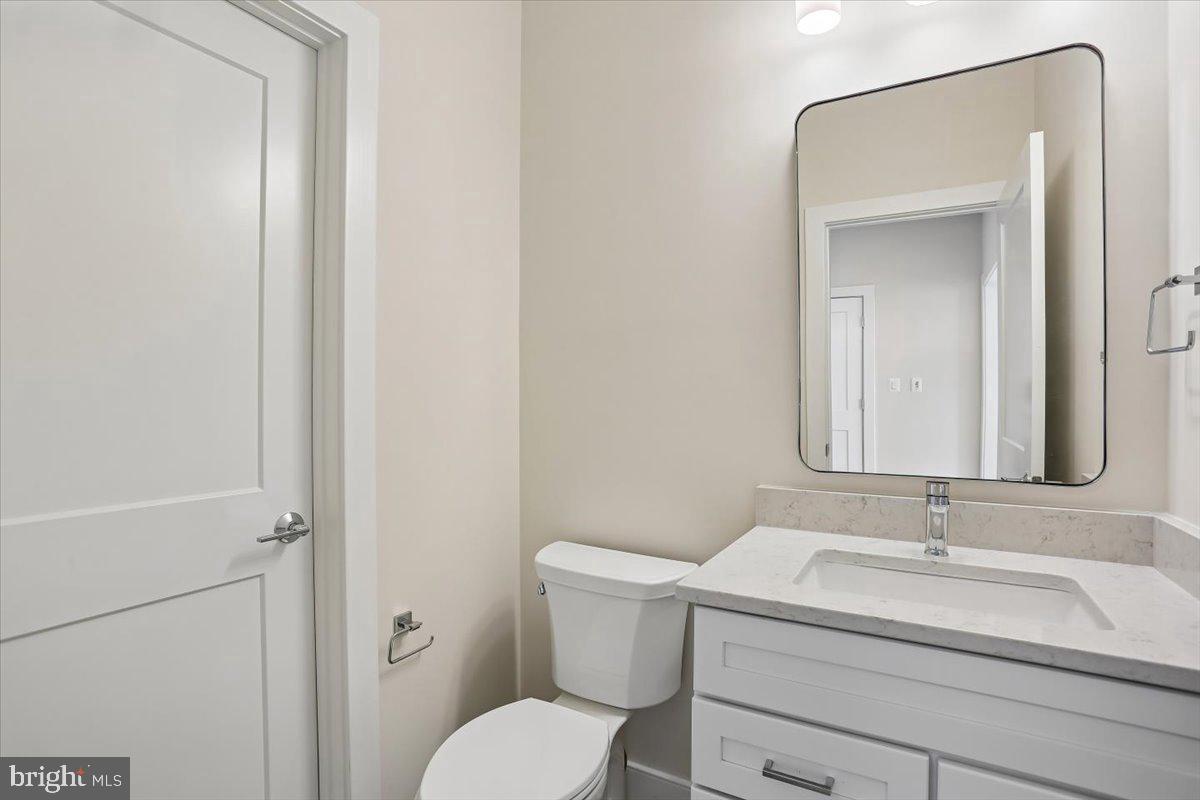 POOLESVILLE - Residential