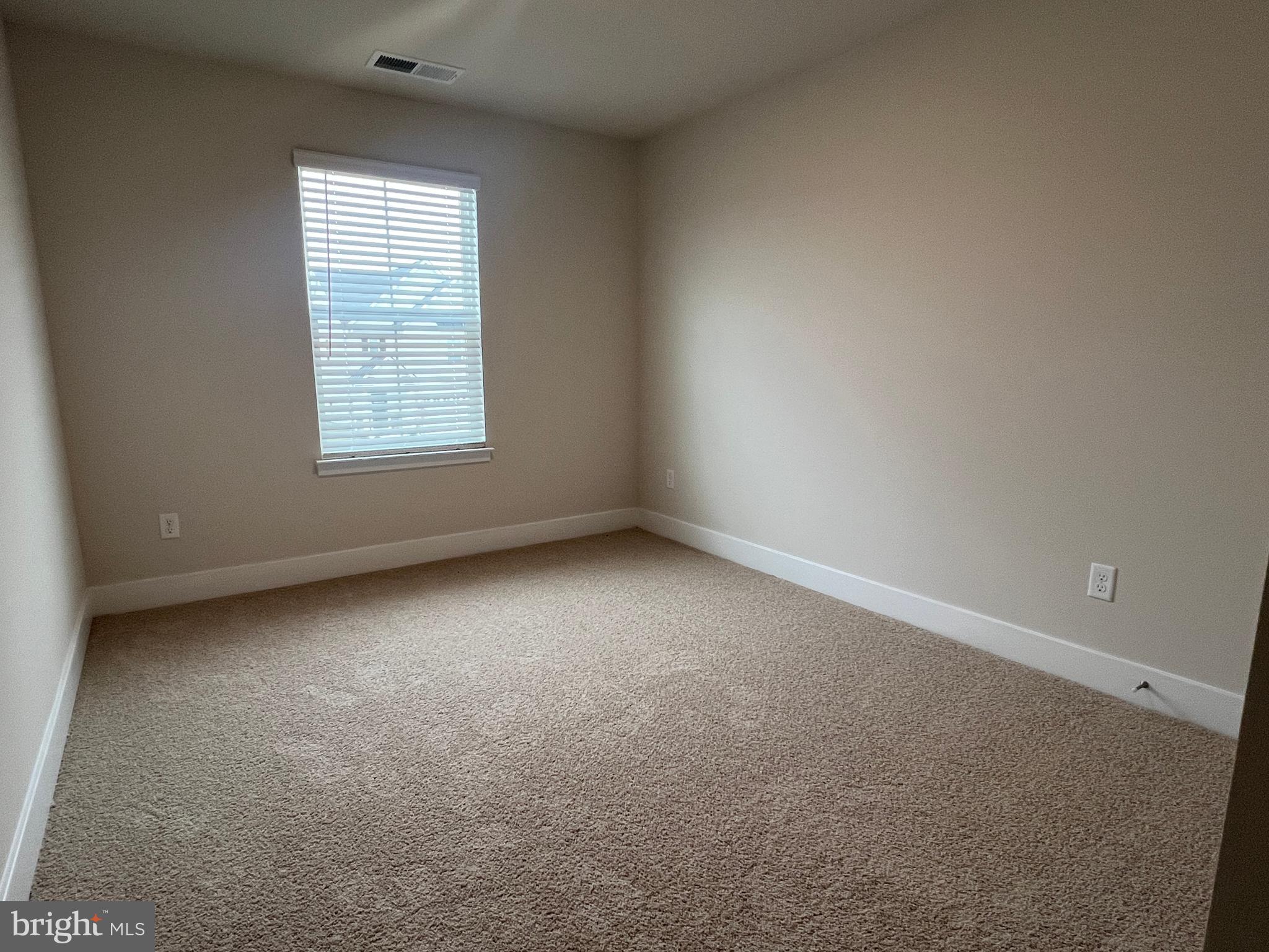 WEST WIND - Residential Lease